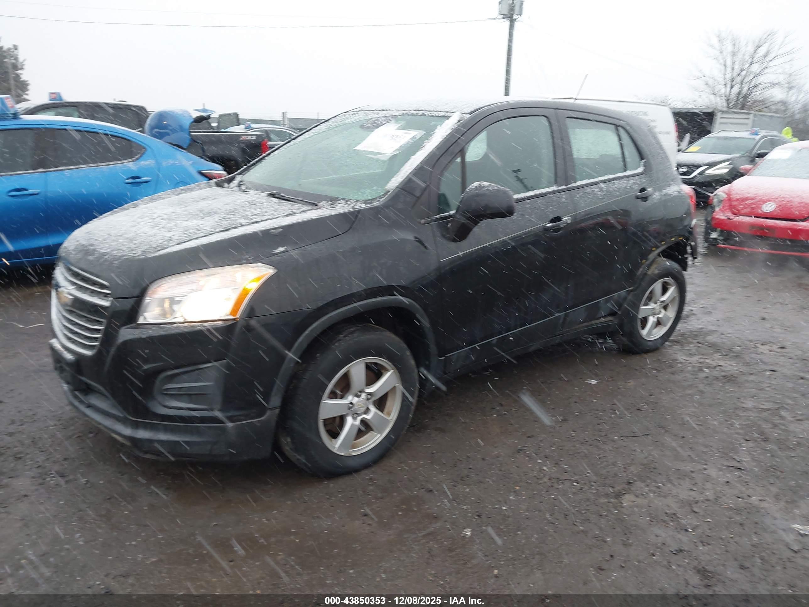 CHEVROLET TRAX image 2