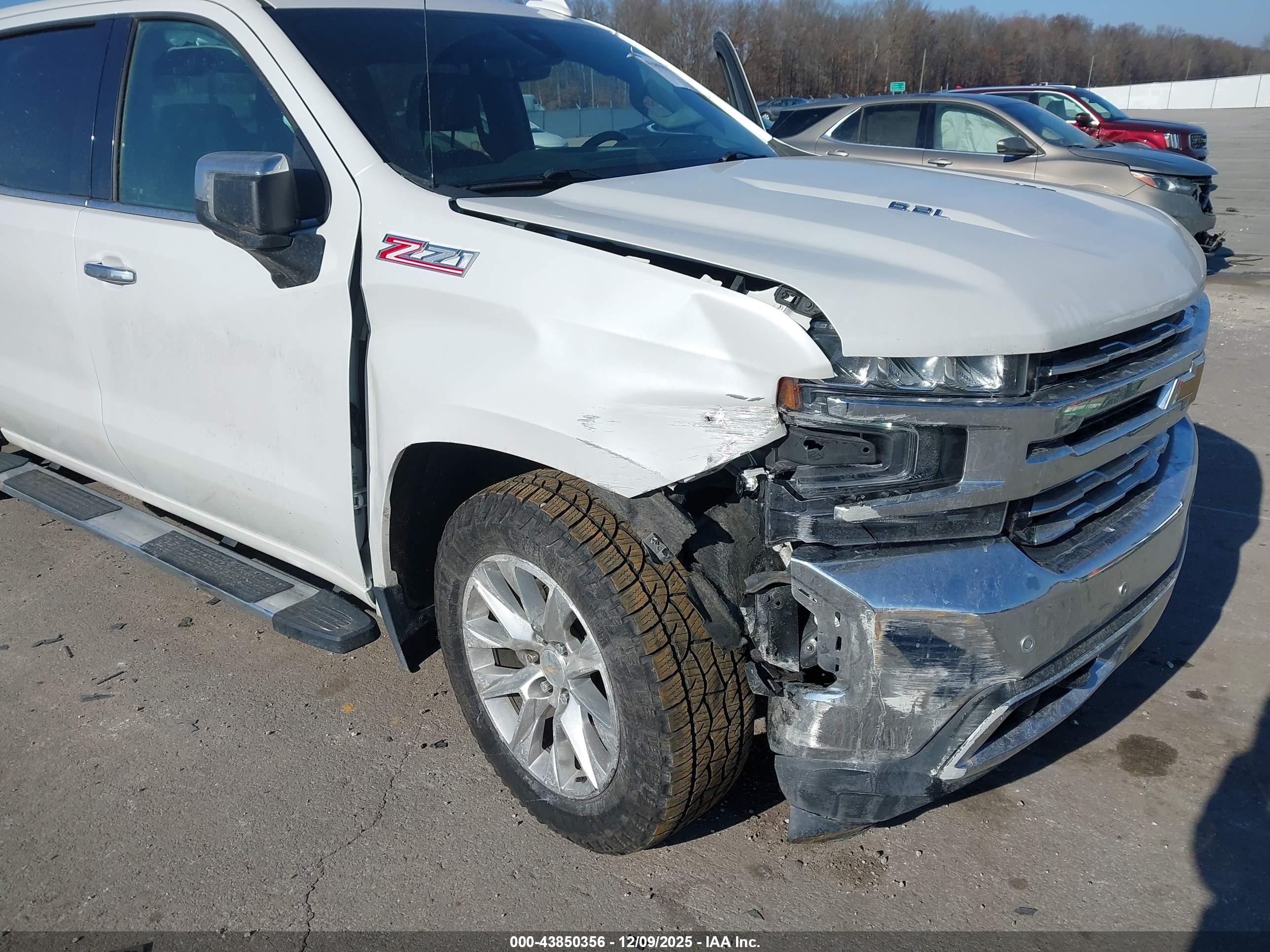 CHEVROLET SILVERADO image 6