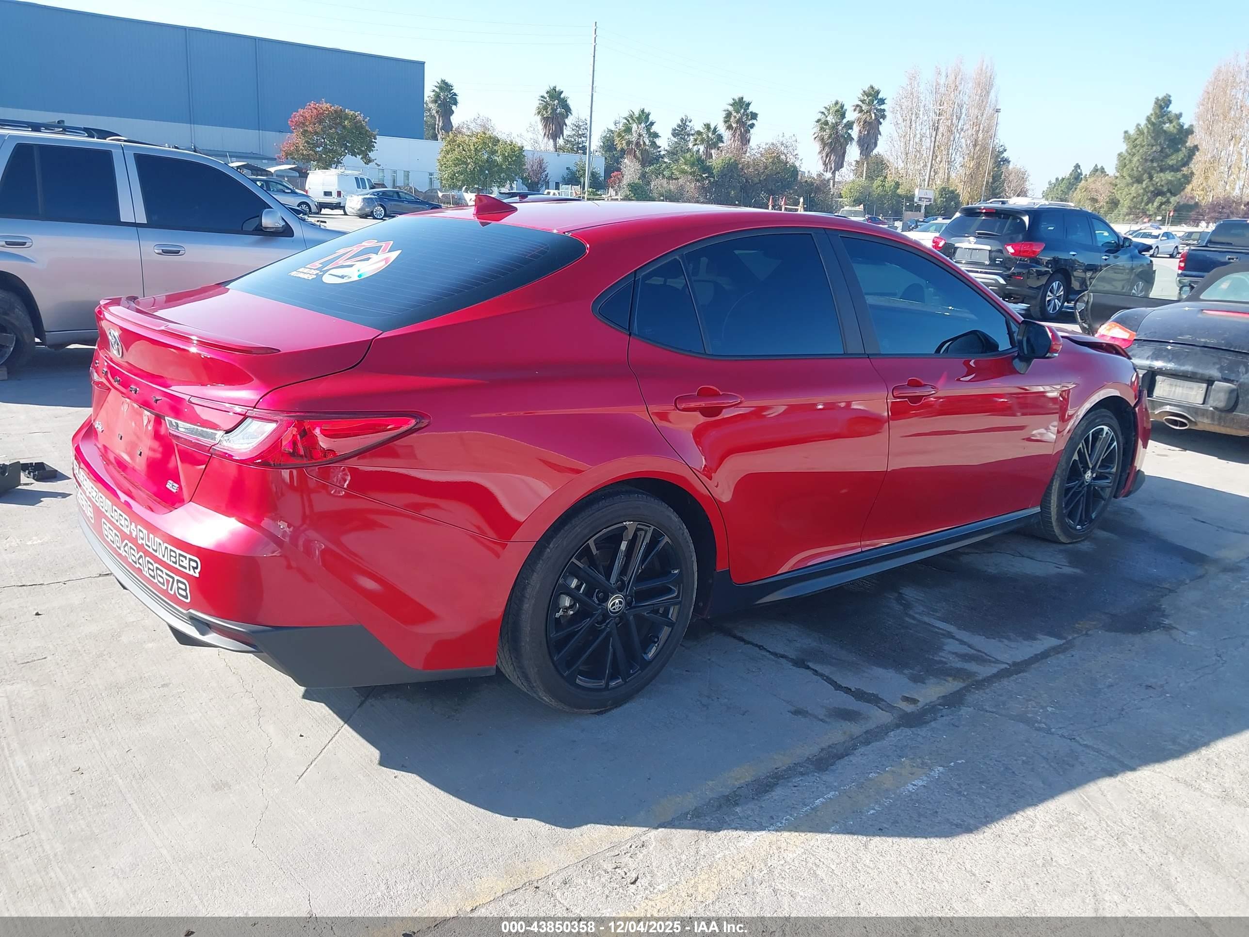TOYOTA CAMRY image 4
