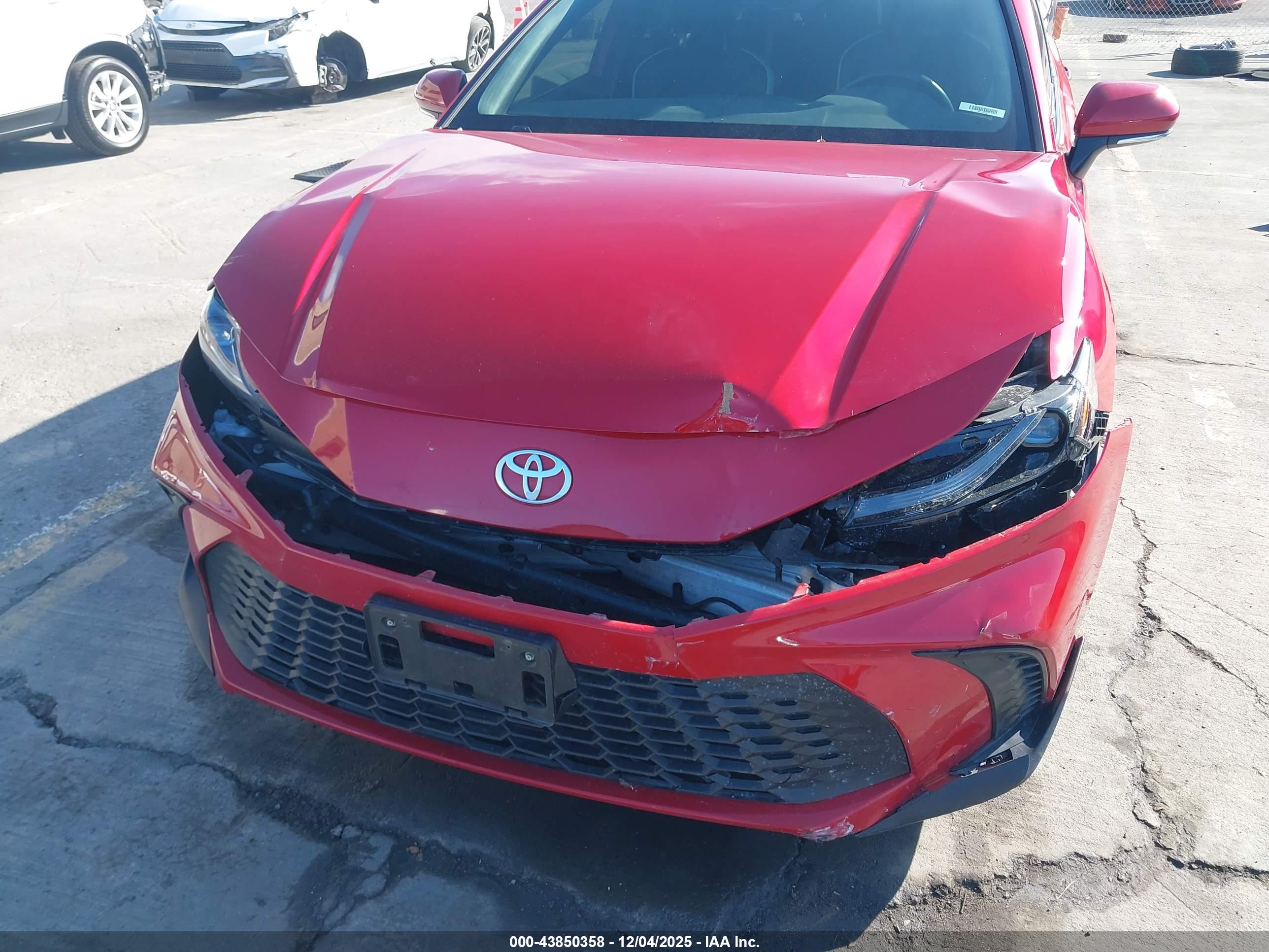TOYOTA CAMRY image 6