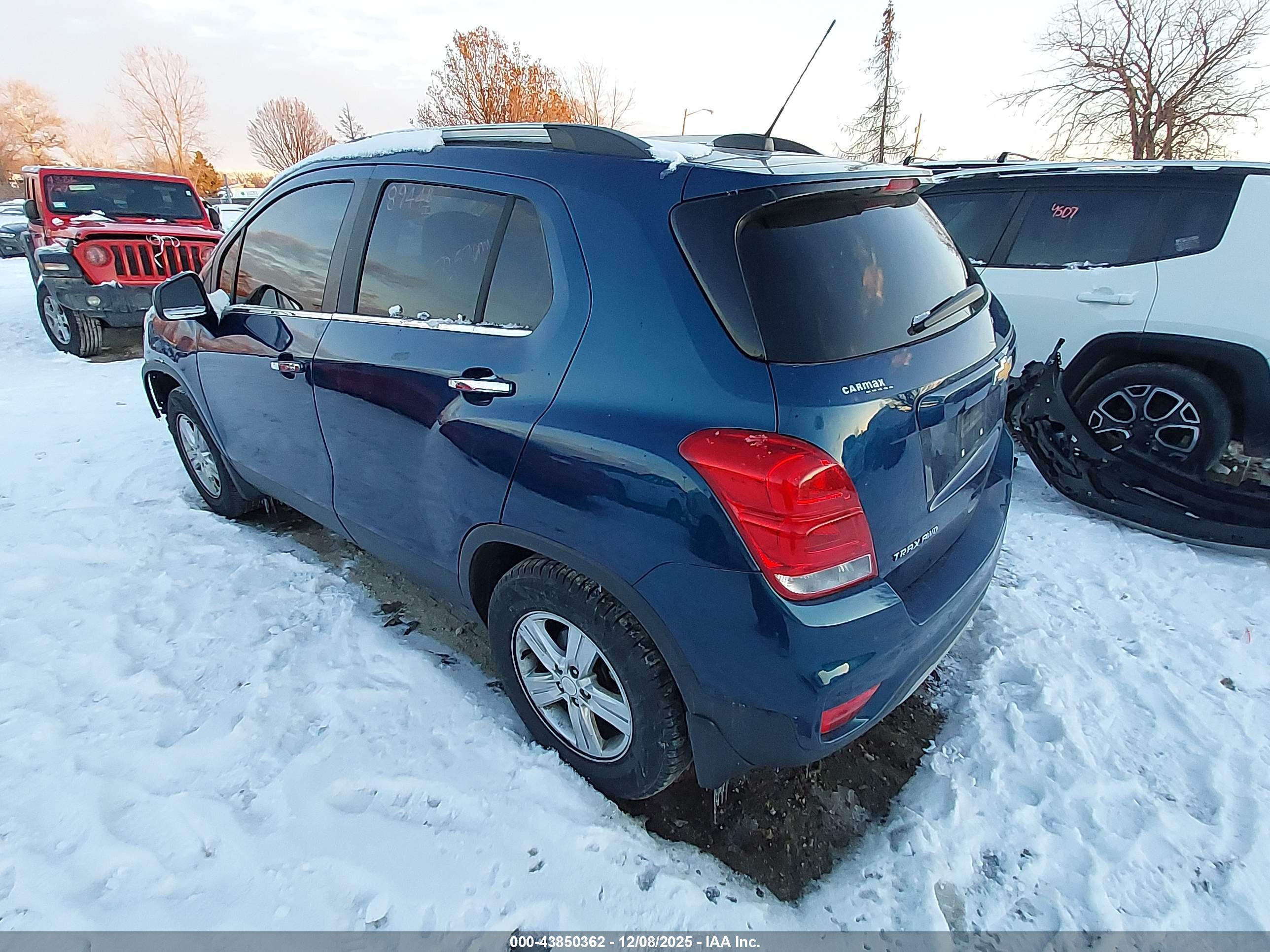 CHEVROLET TRAX image 3