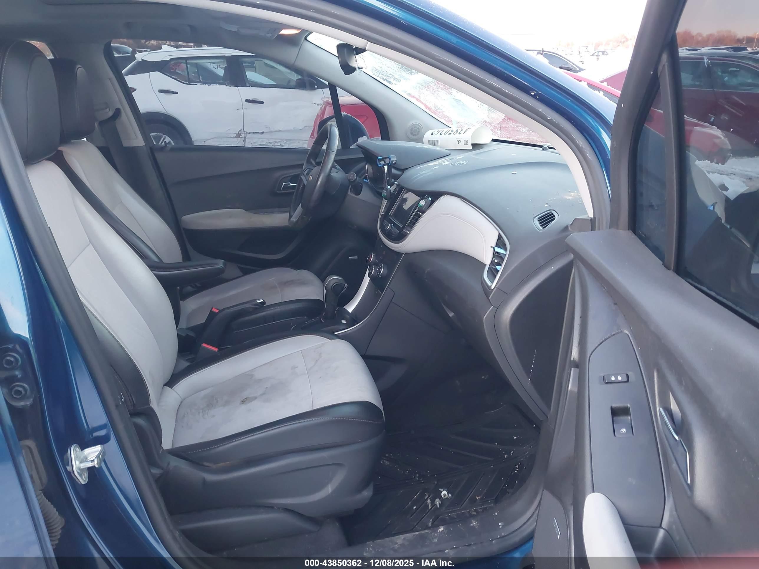 CHEVROLET TRAX image 5