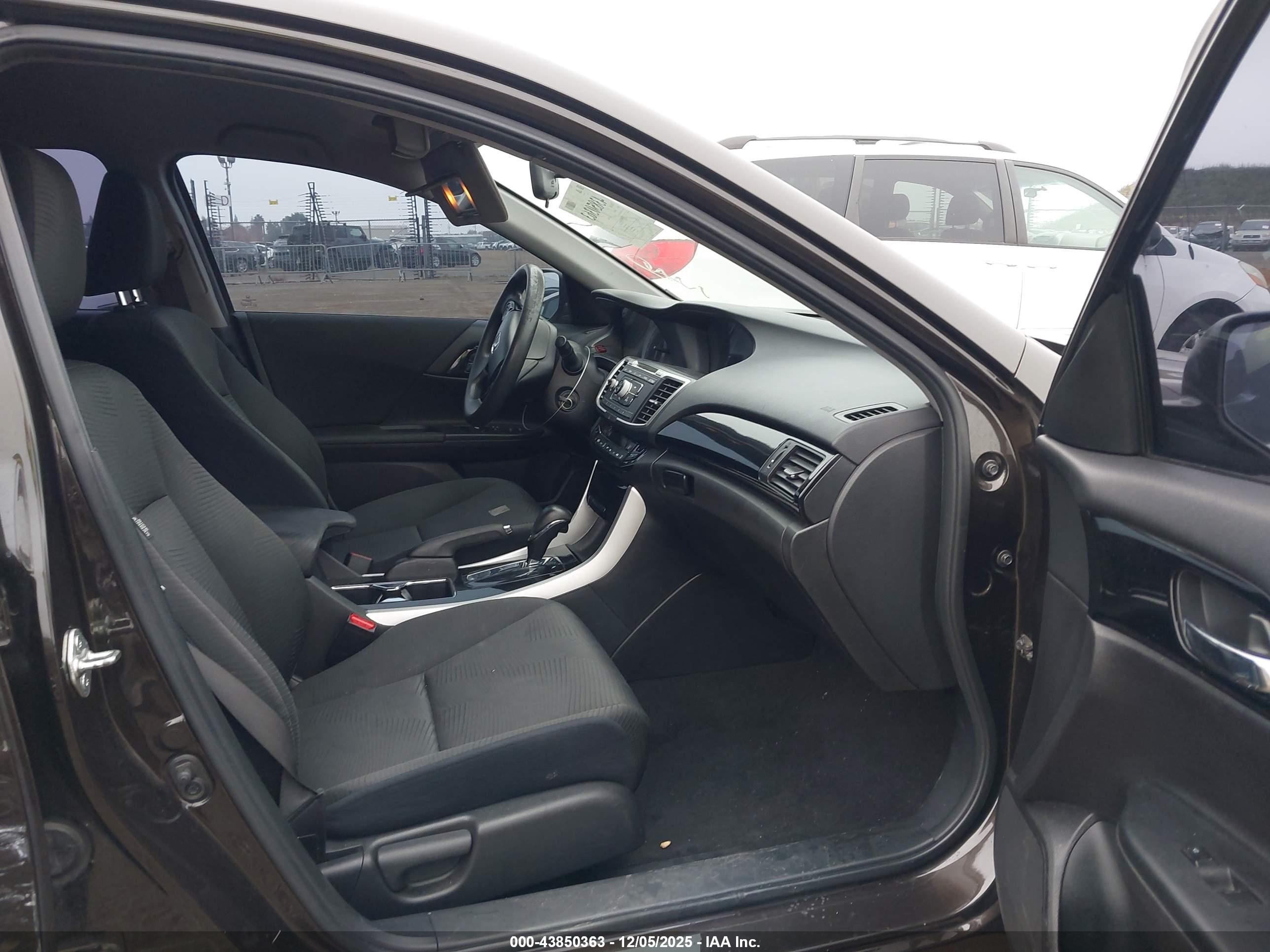 HONDA ACCORD image 5