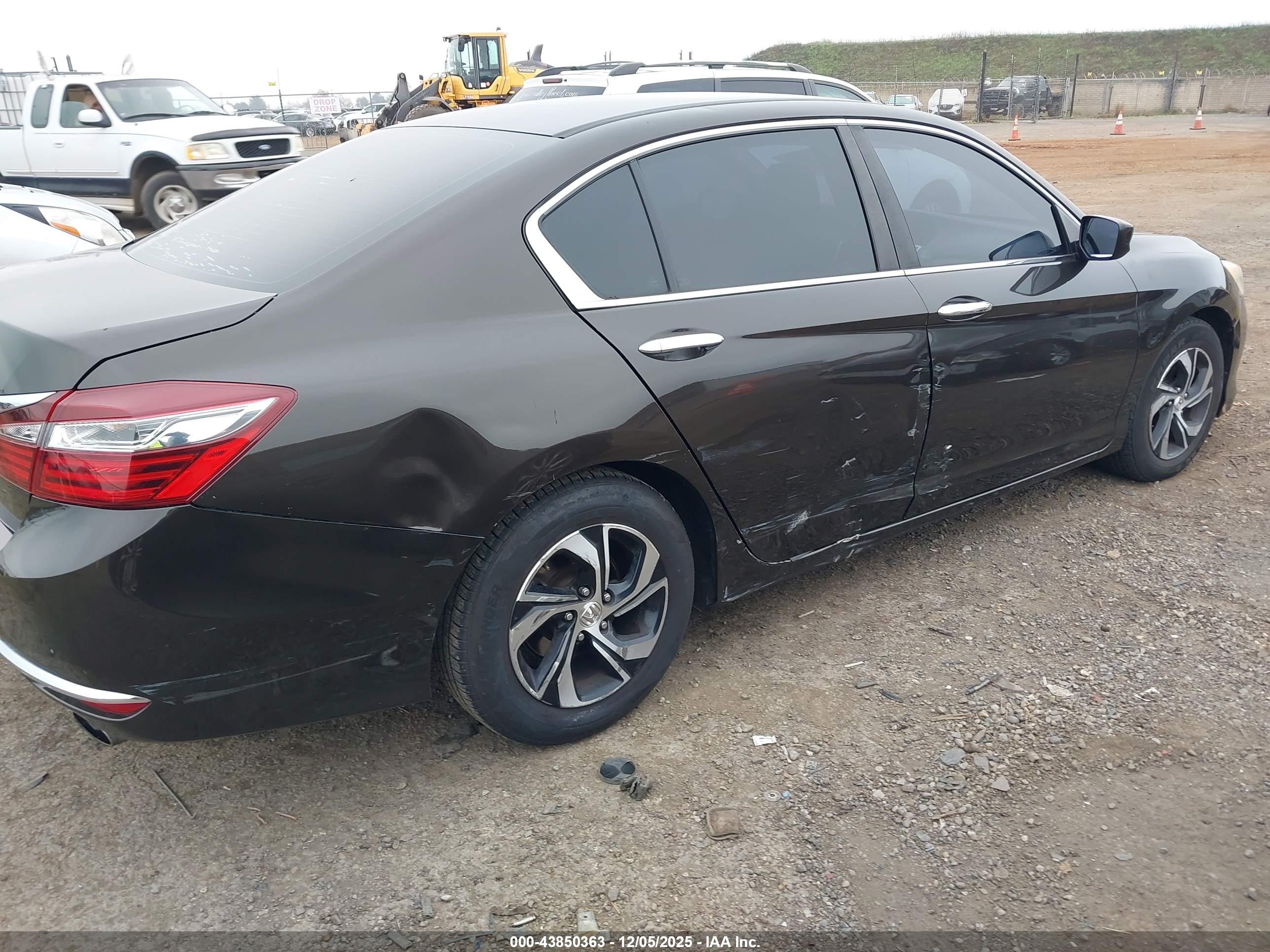 HONDA ACCORD image 6