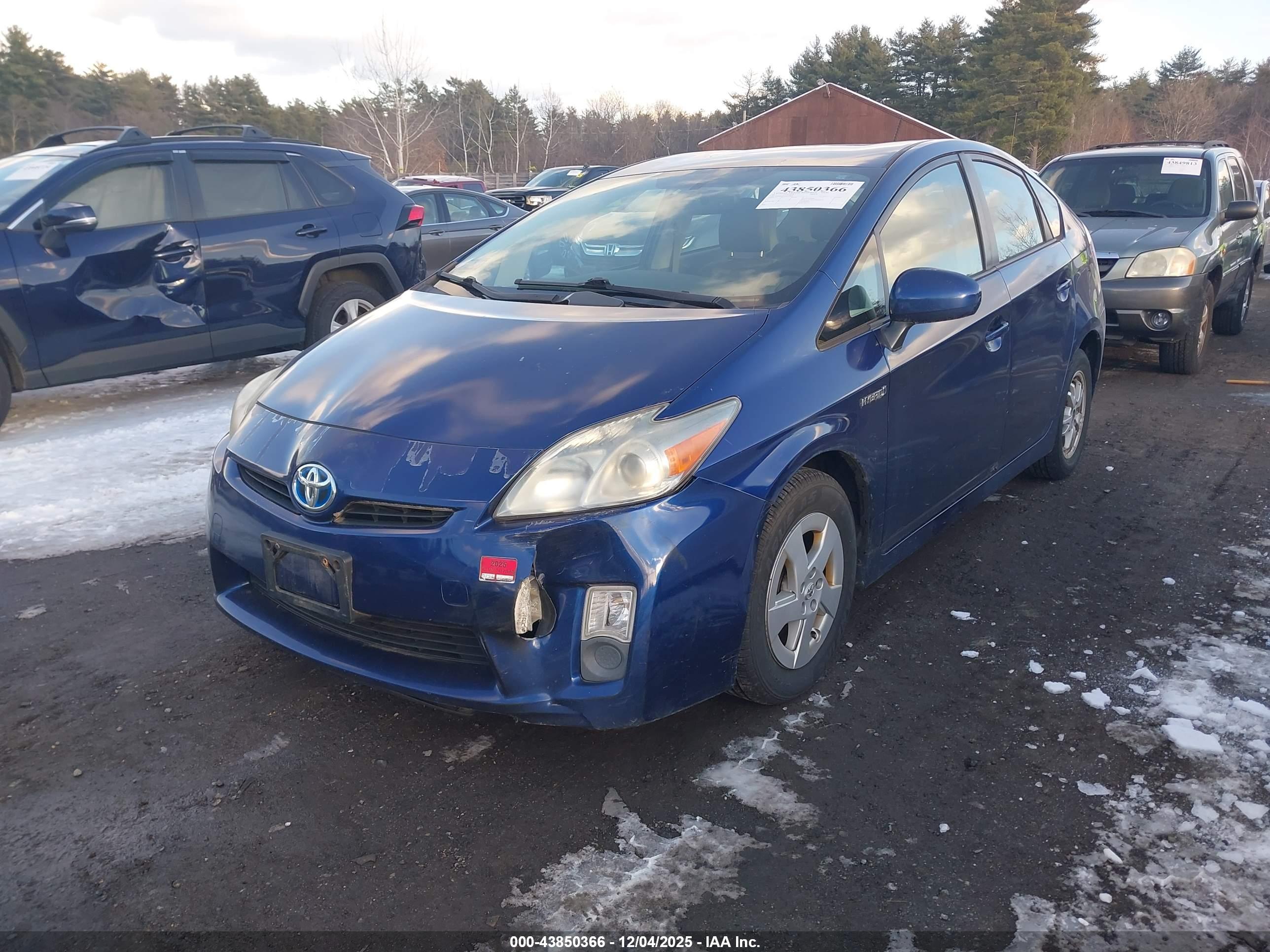 TOYOTA PRIUS image 2