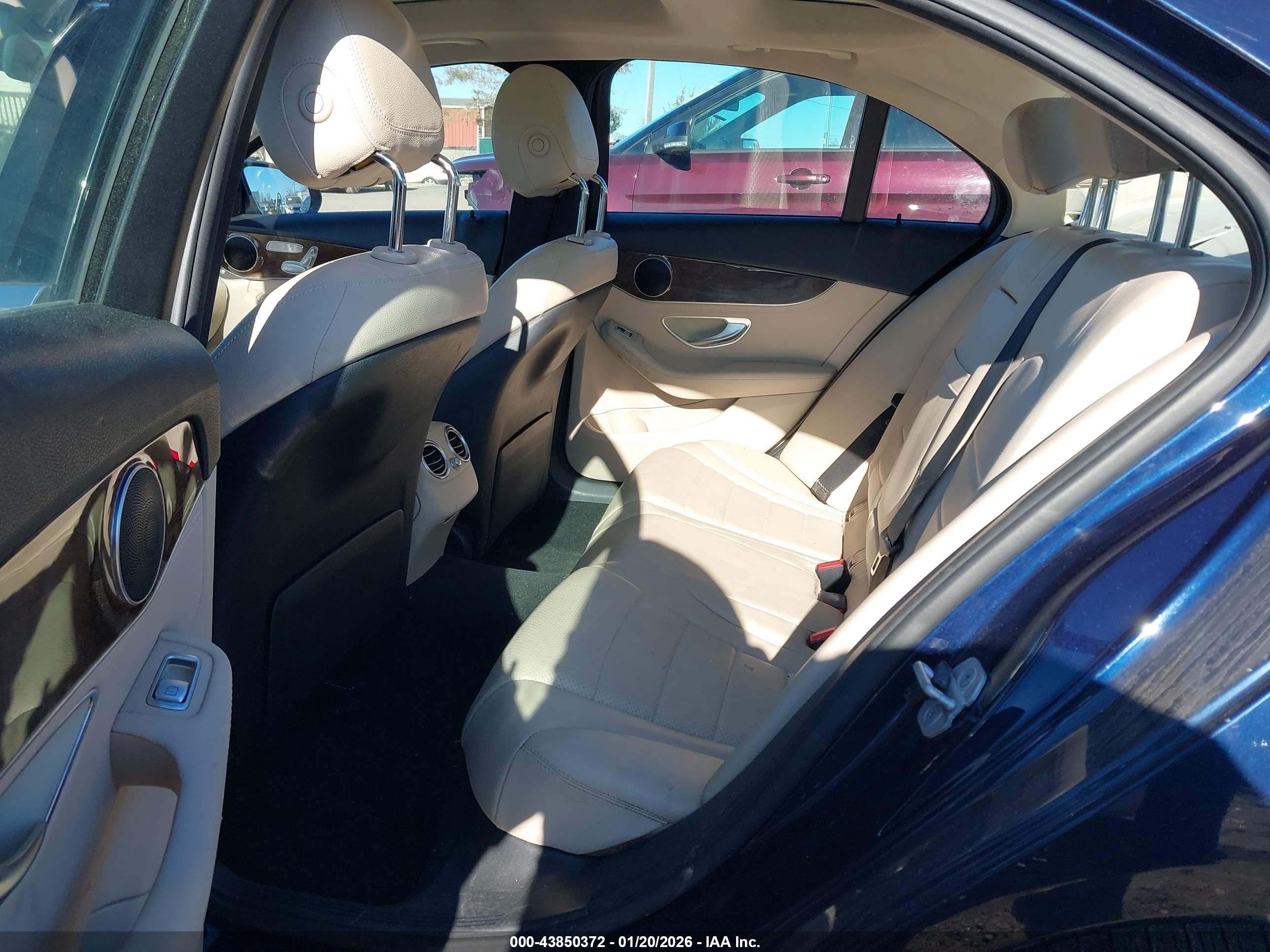 MERCEDES-BENZ C image 8