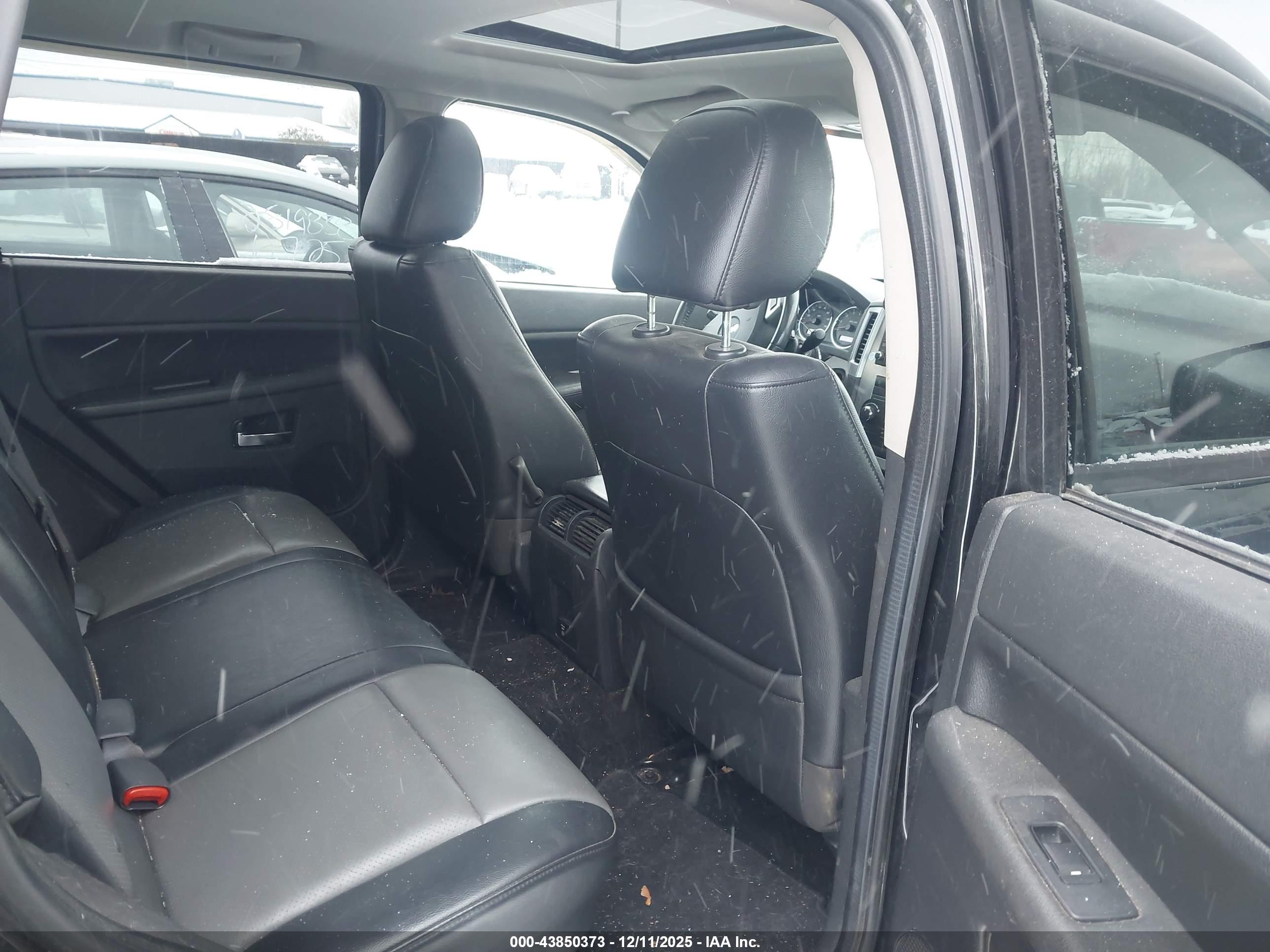JEEP GRAND image 8