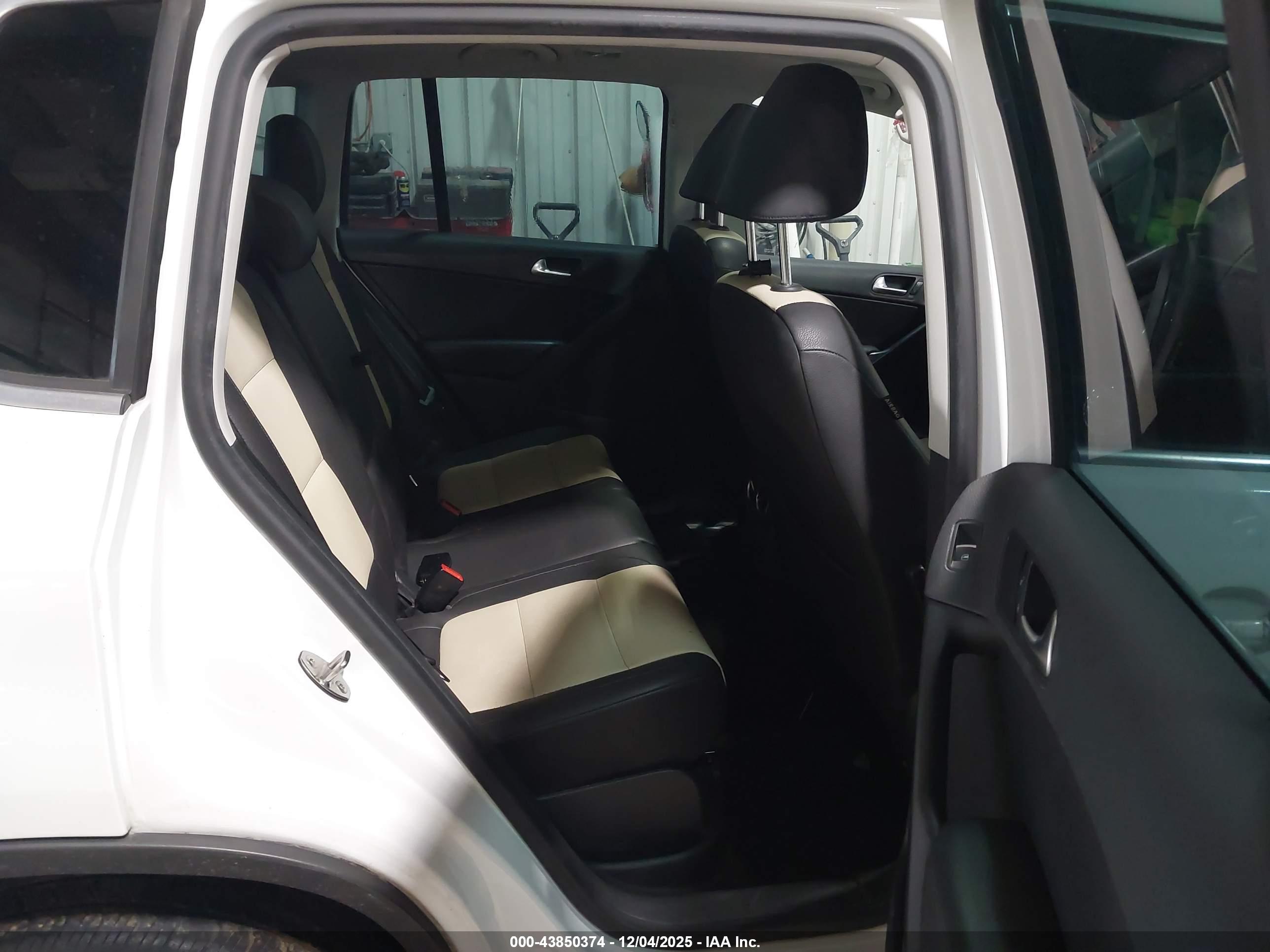 VOLKSWAGEN TIGUAN image 8
