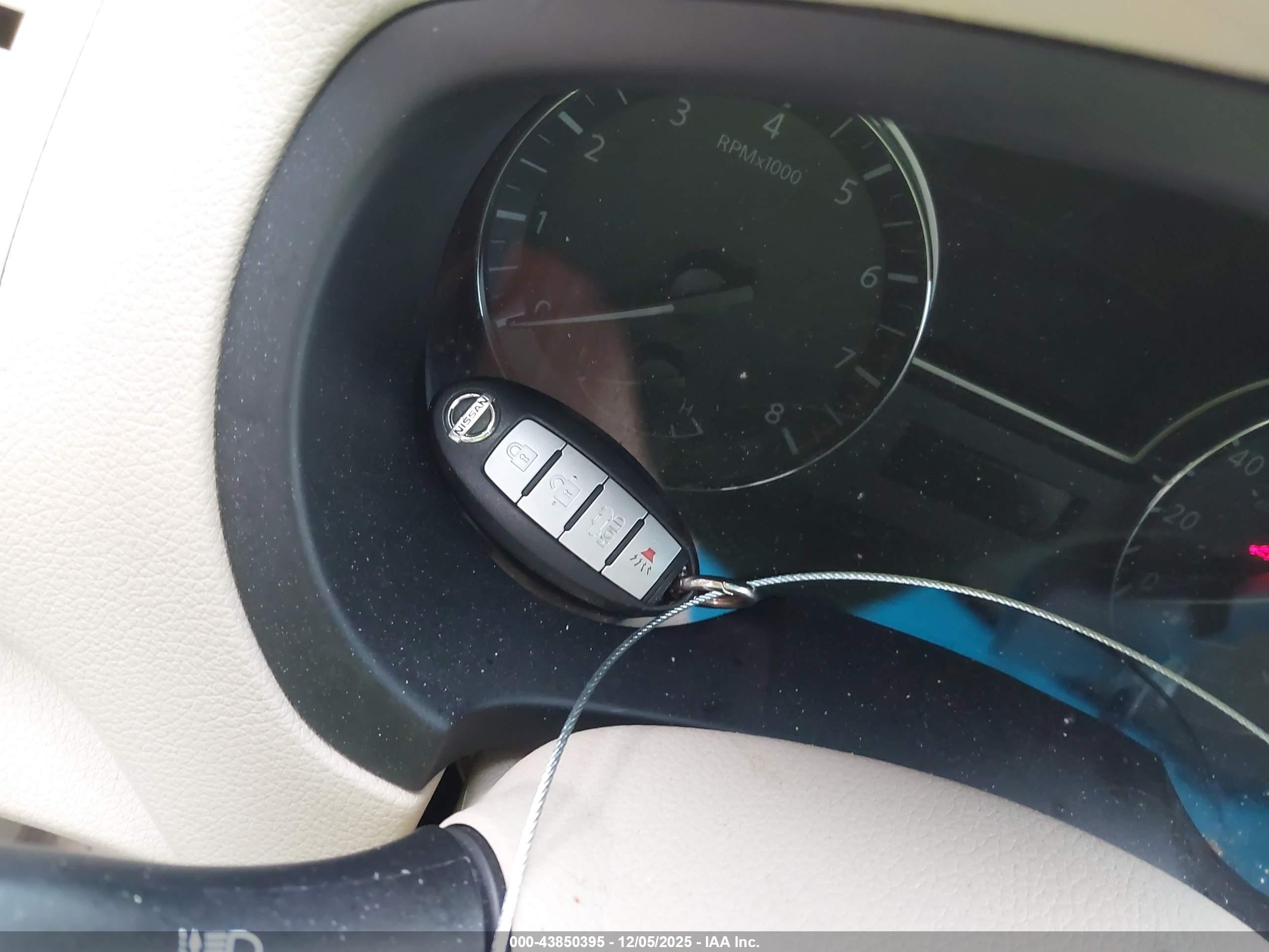 NISSAN ALTIMA image 11