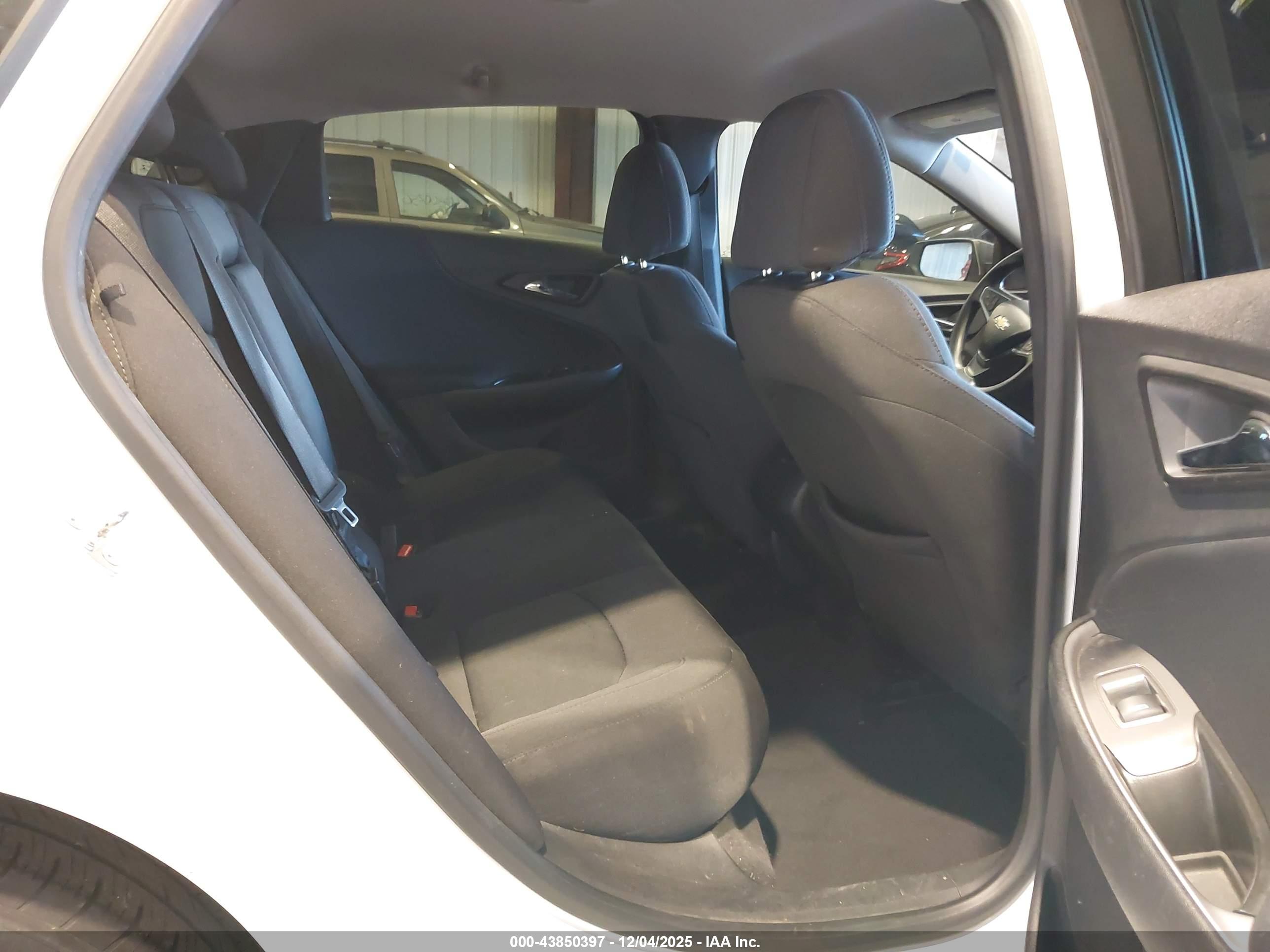 CHEVROLET MALIBU image 8