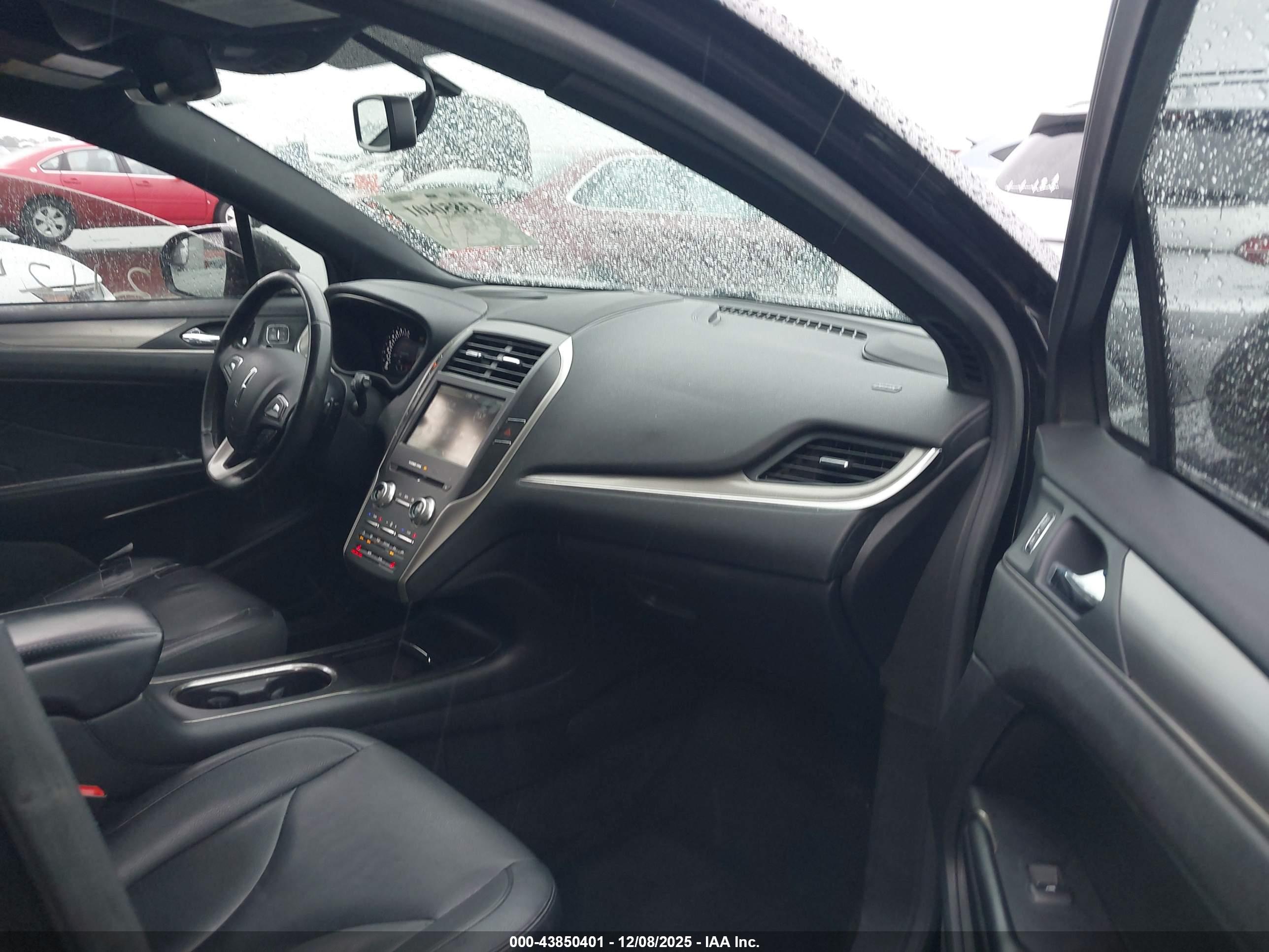 LINCOLN MKC image 5