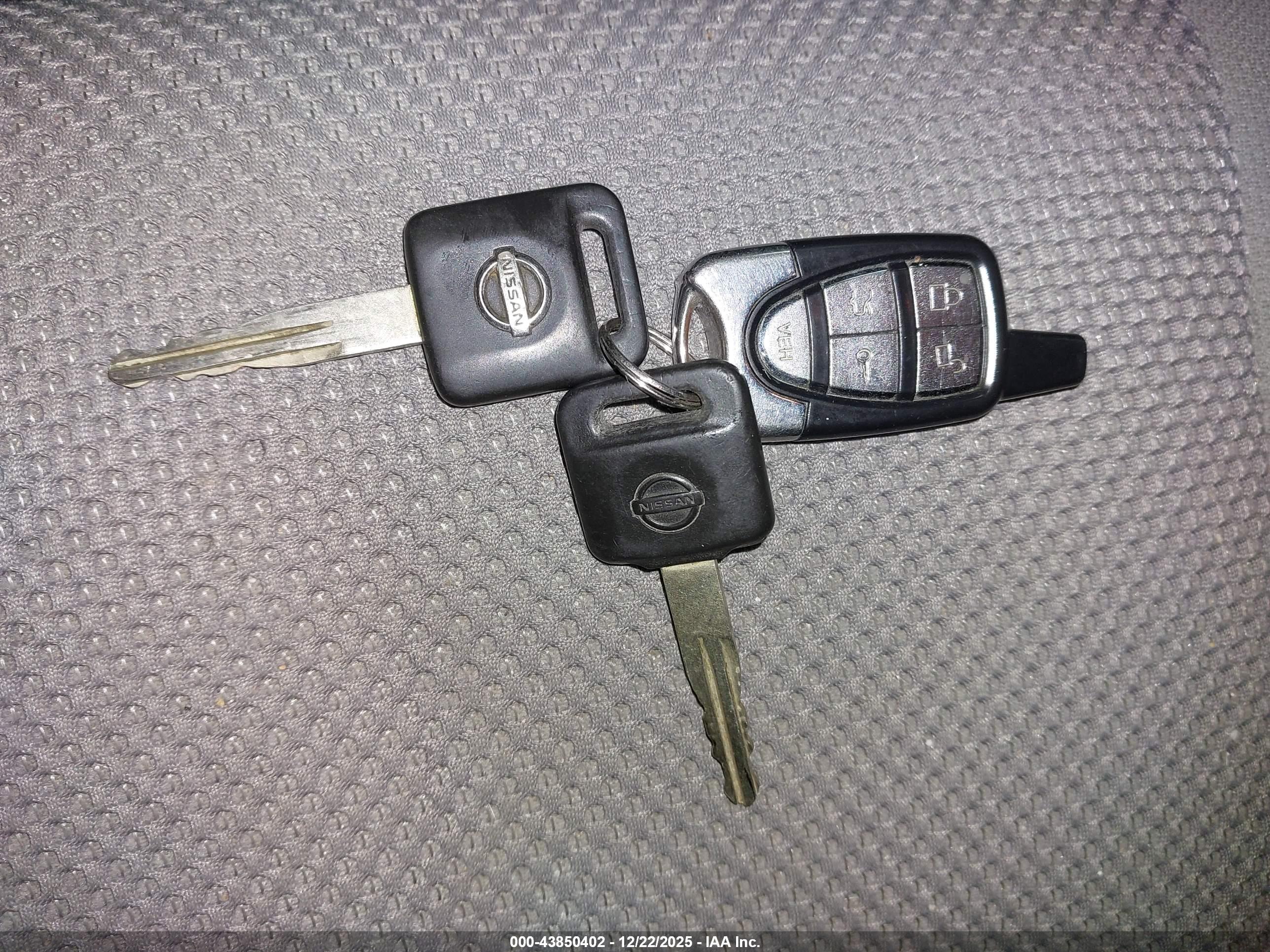 NISSAN FRONTIER image 11