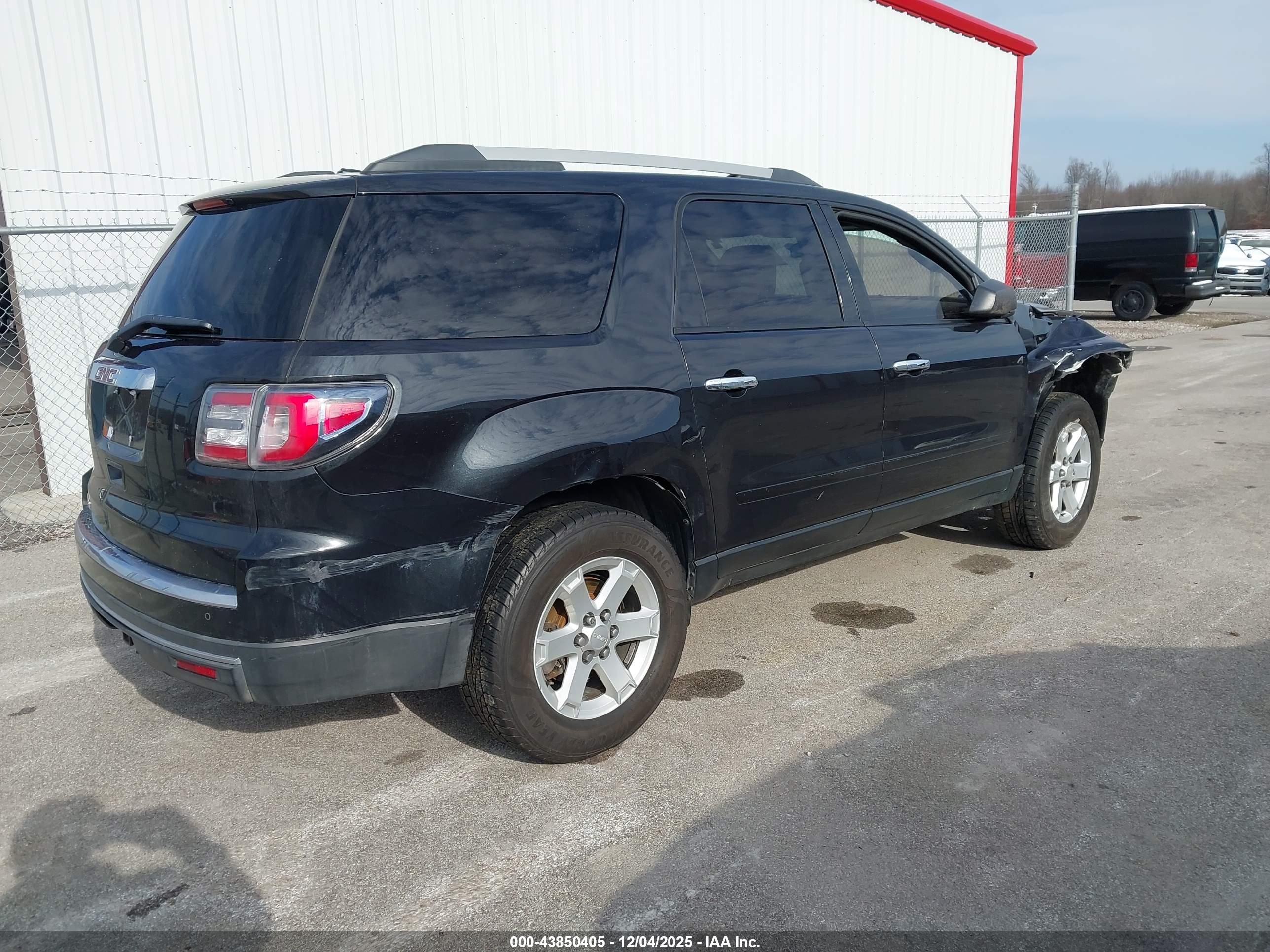 GMC ACADIA image 4