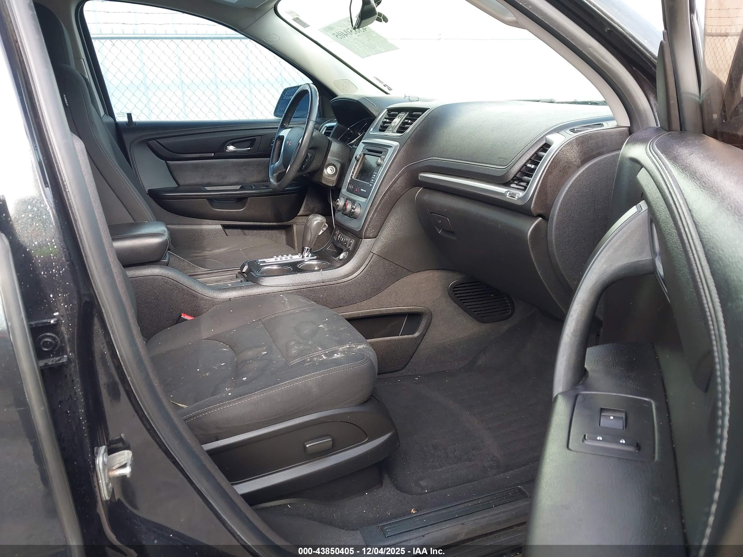 GMC ACADIA image 5