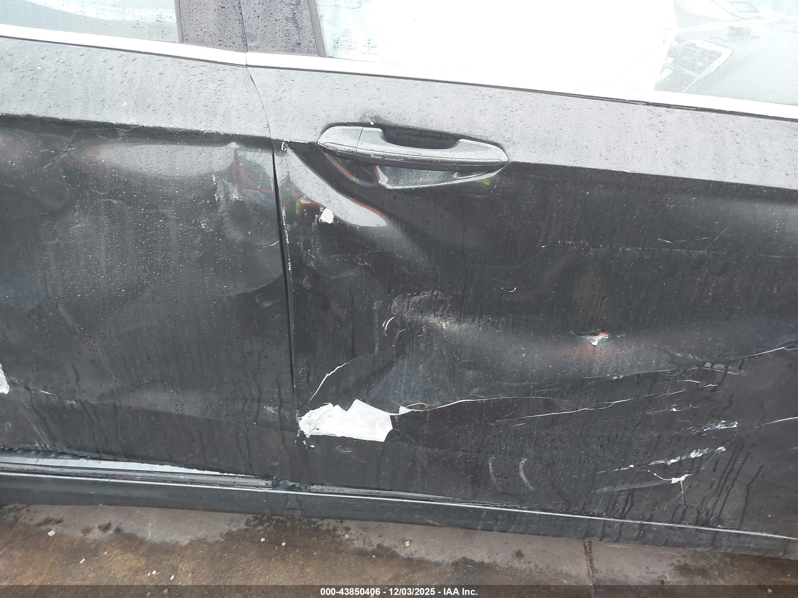 FORD FUSION image 6