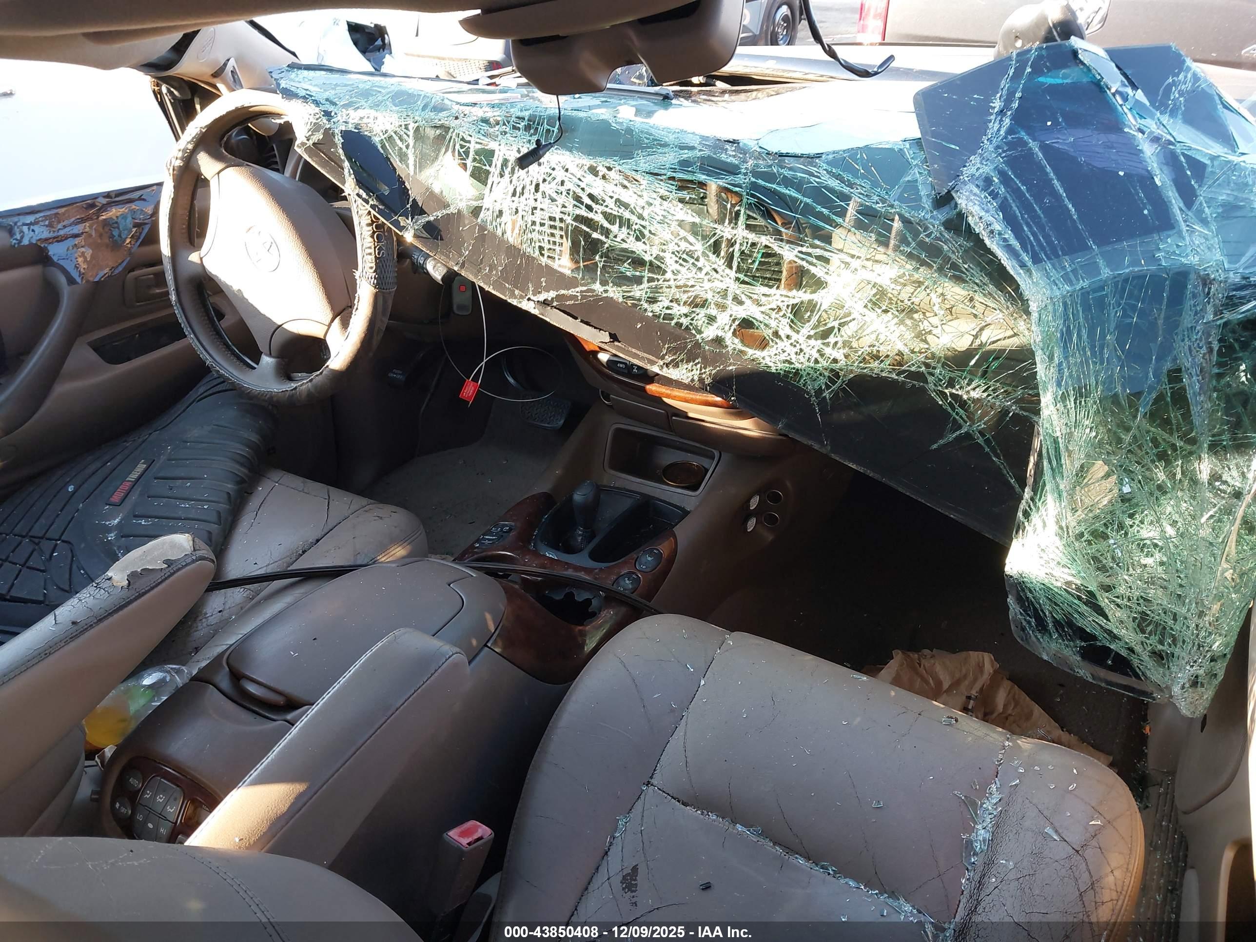 TOYOTA SEQUOIA image 5