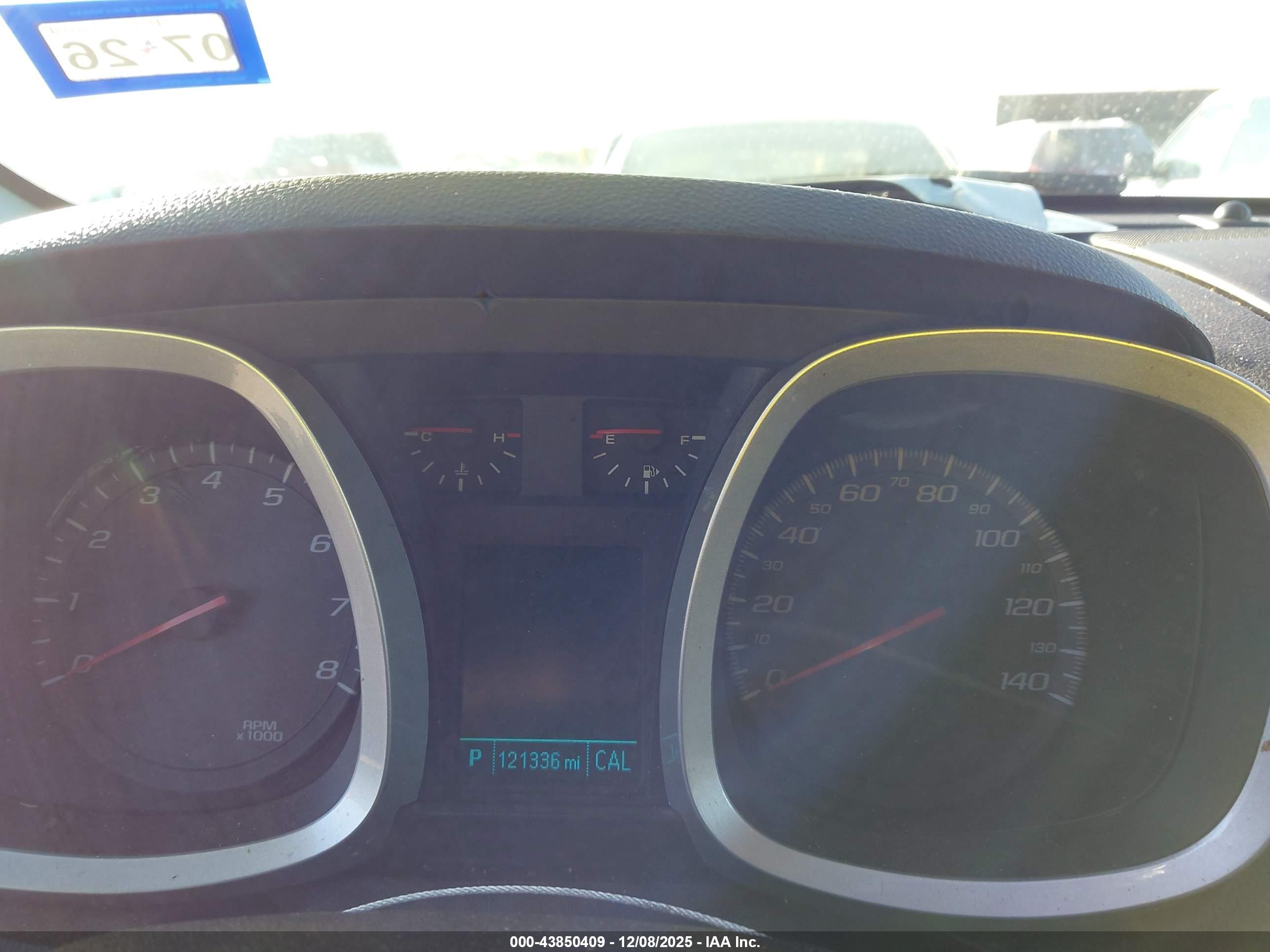 CHEVROLET EQUINOX image 7