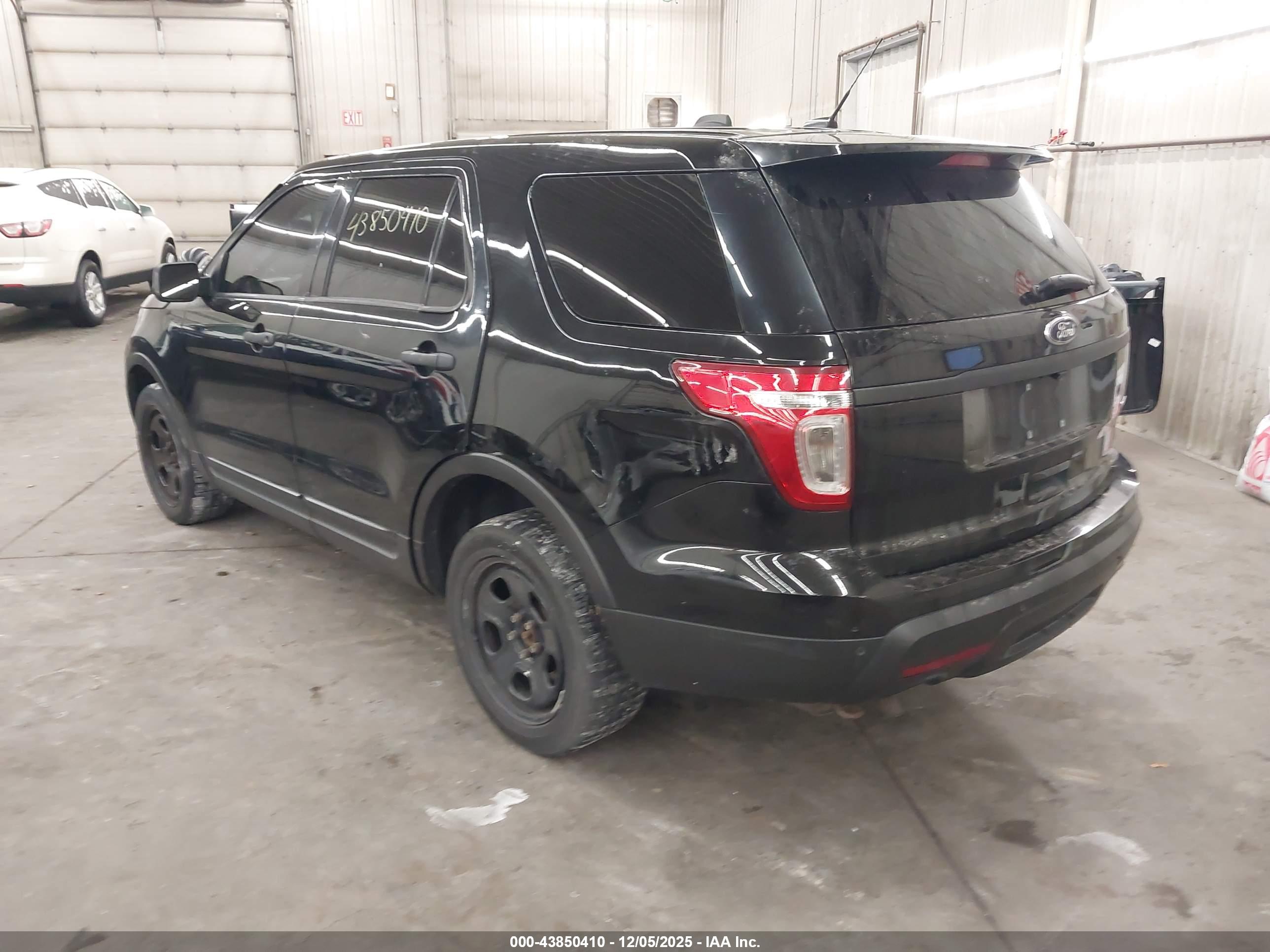 FORD UTILITY image 3