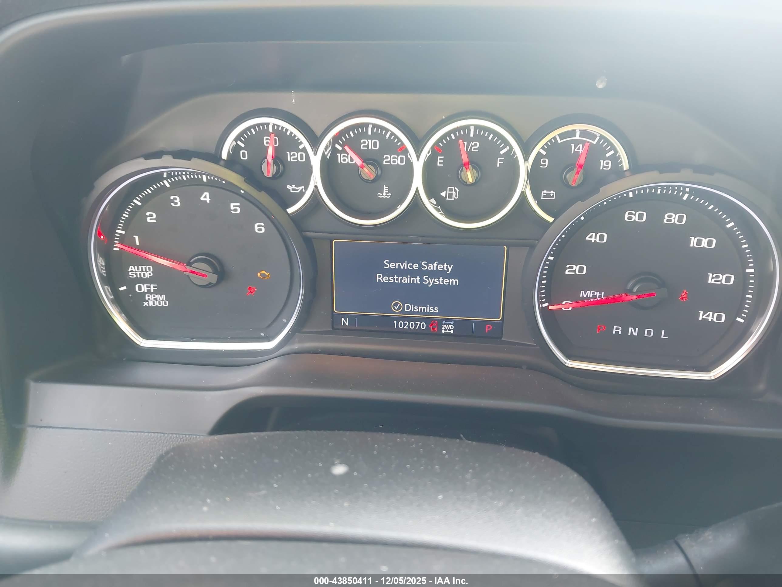 CHEVROLET SILVERADO image 7
