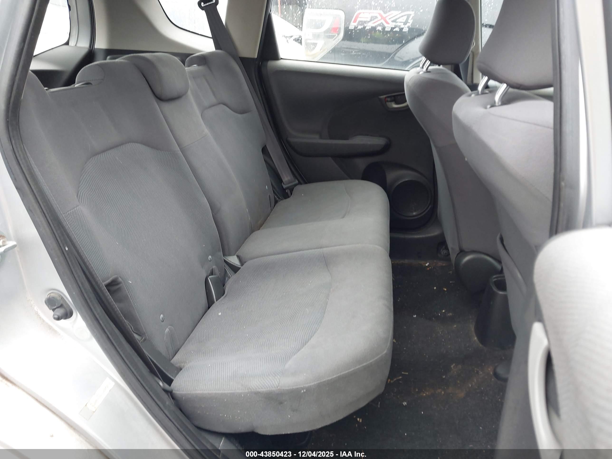 HONDA FIT image 8