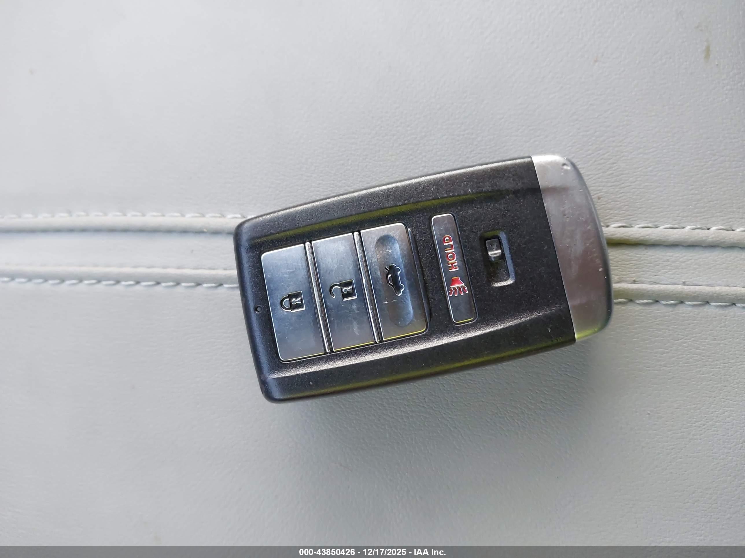 ACURA TLX image 11