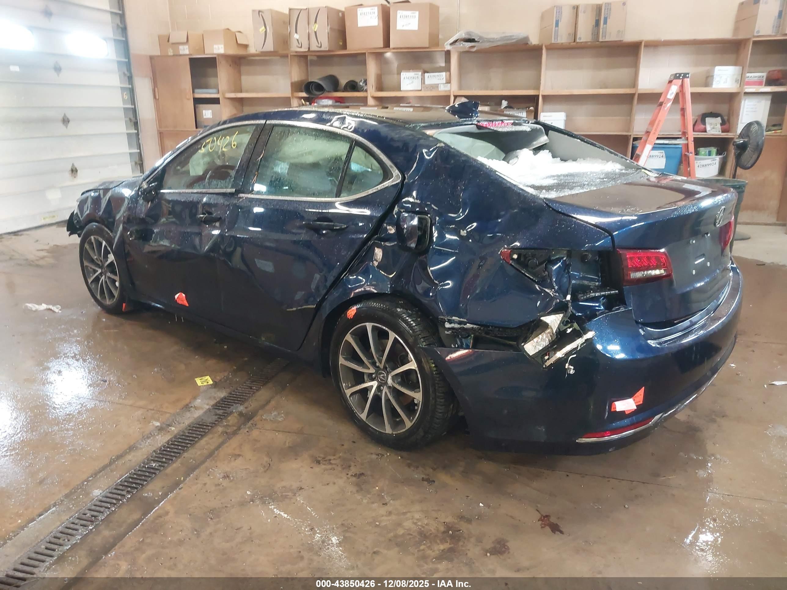 ACURA TLX image 3