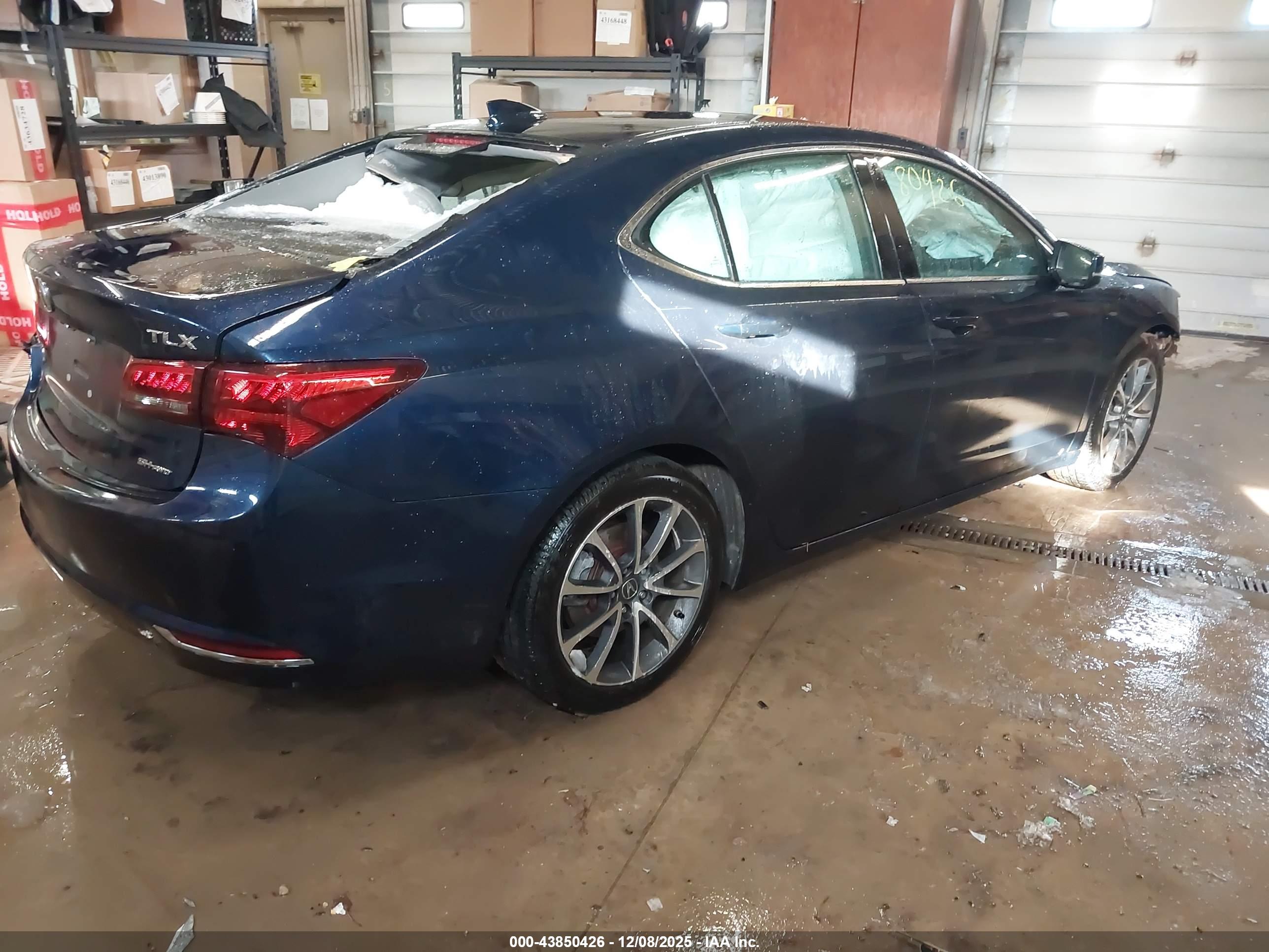 ACURA TLX image 4