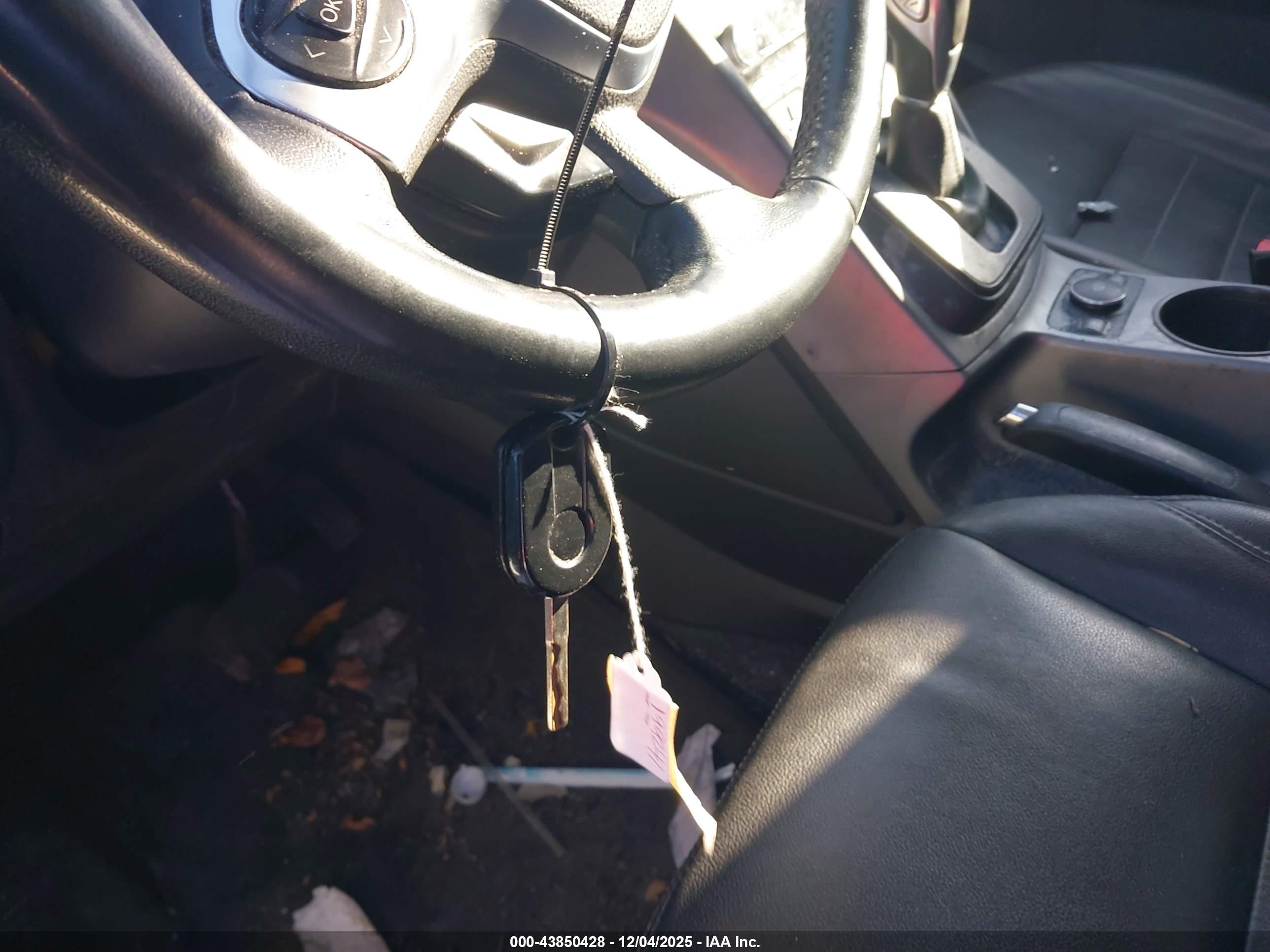 FORD ESCAPE image 11