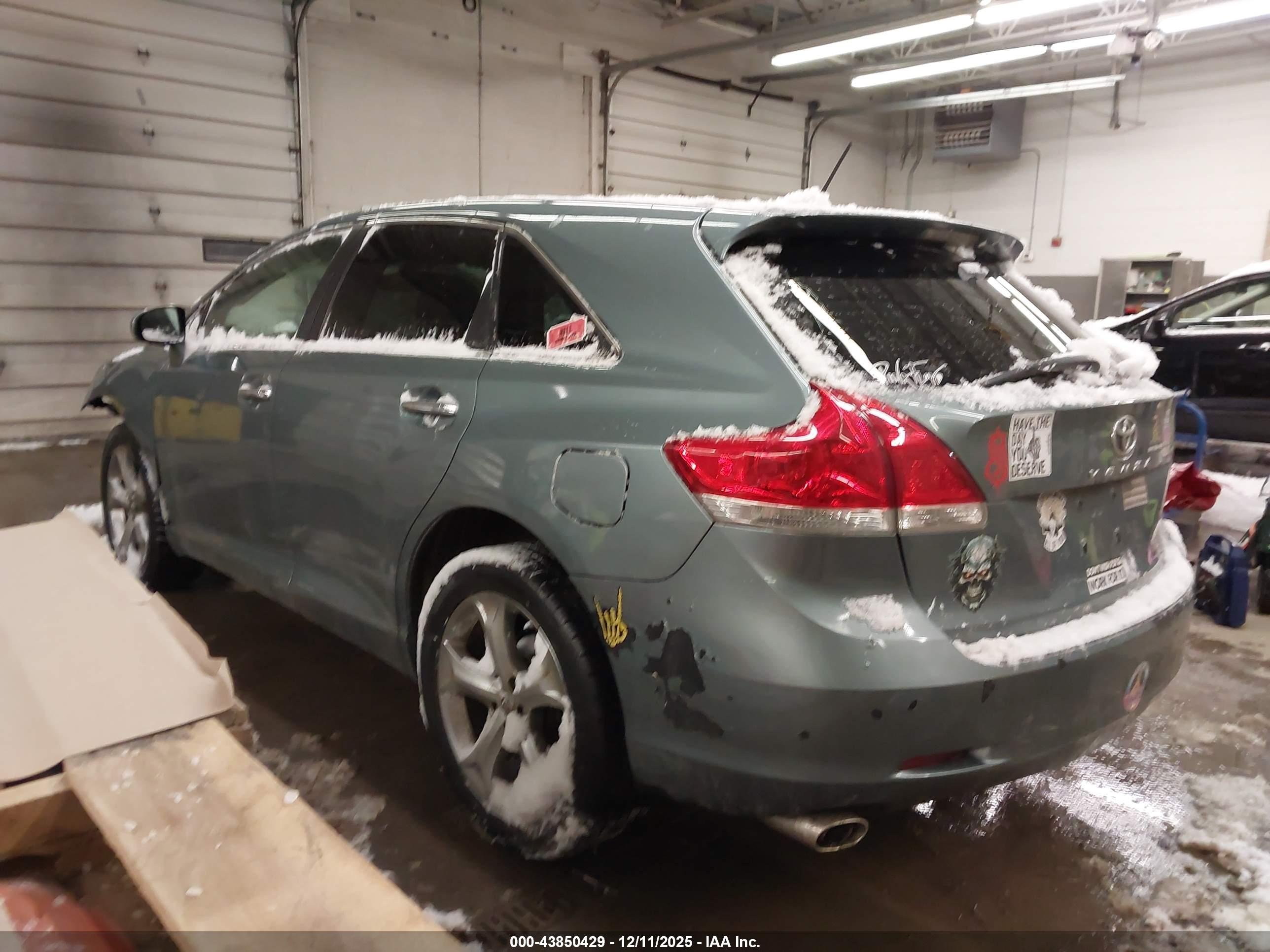 TOYOTA VENZA image 3