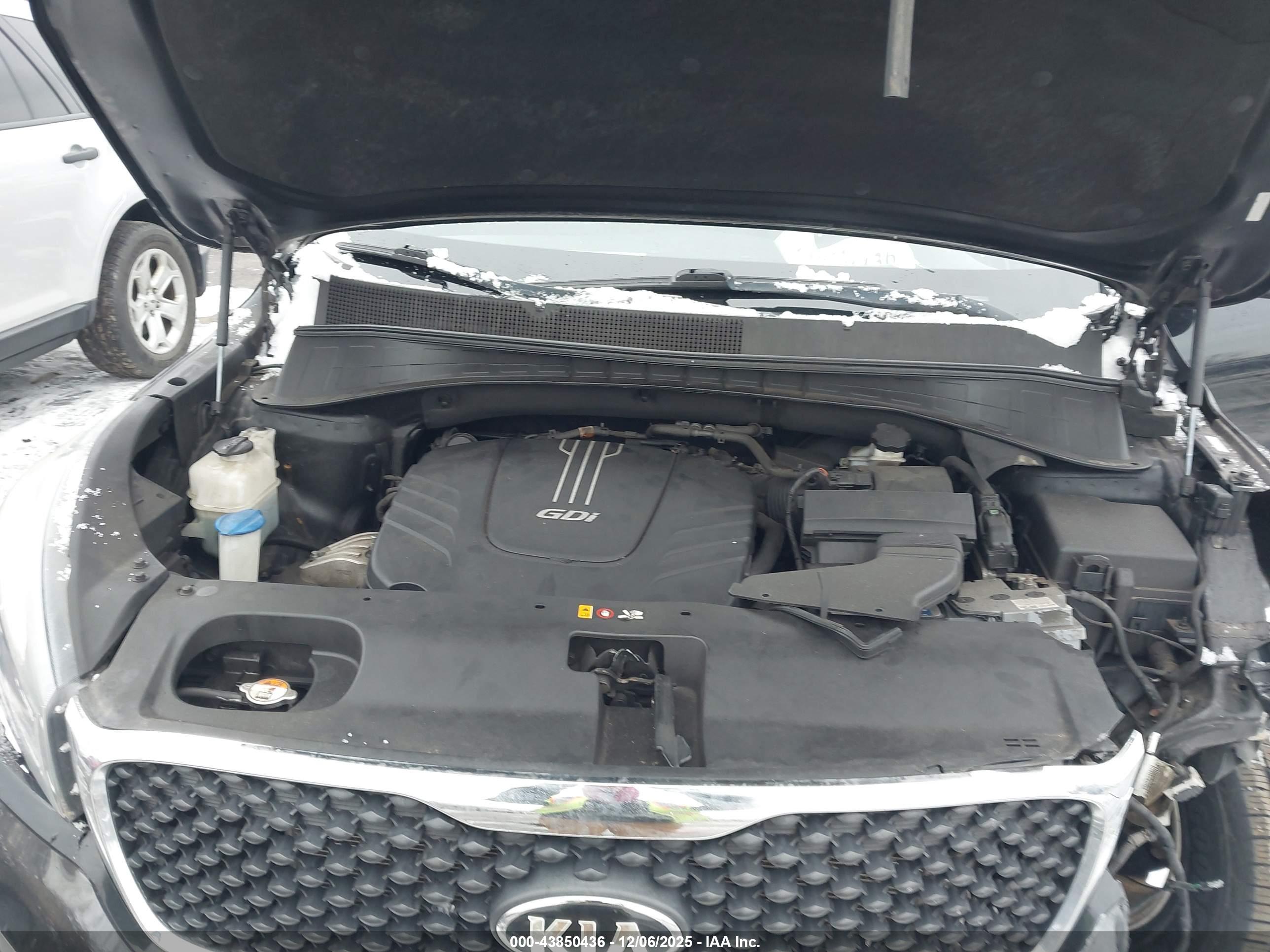 KIA SORENTO image 10