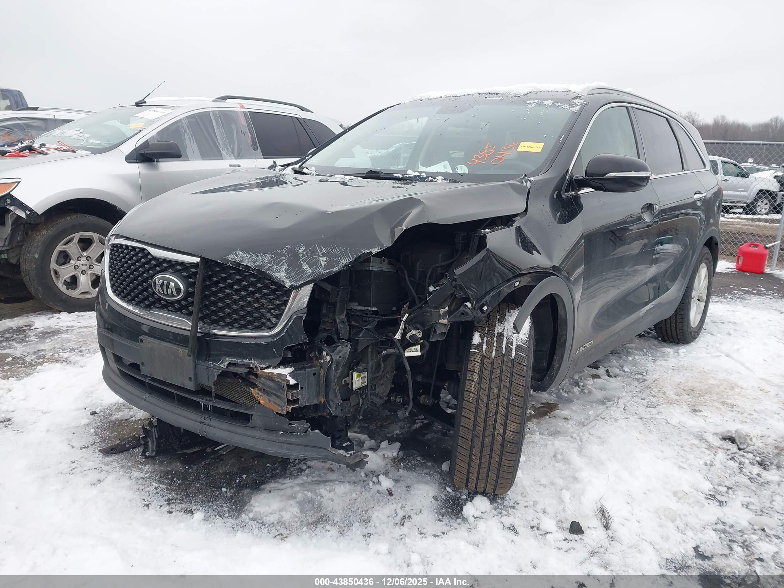 KIA SORENTO image 6