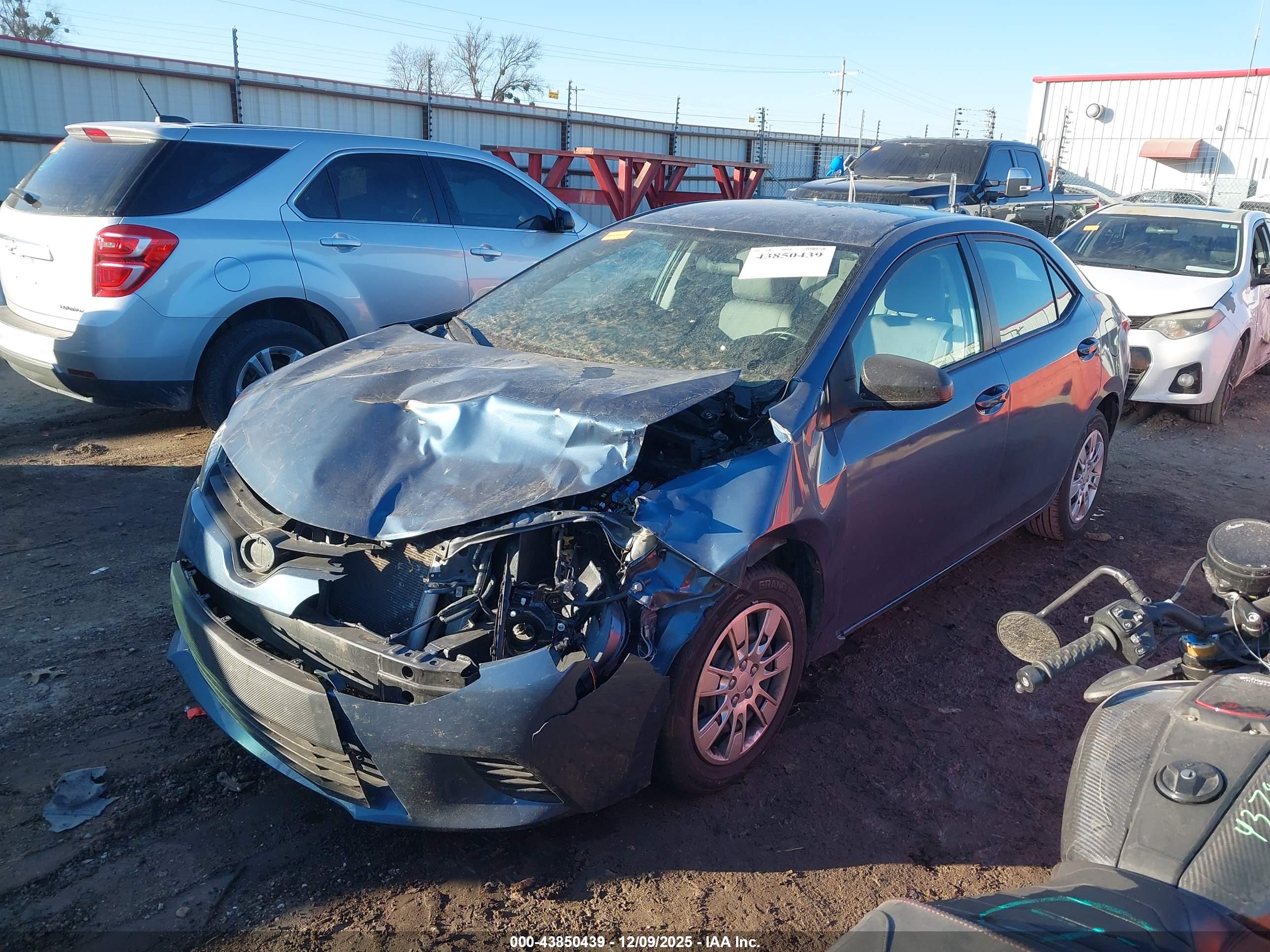 TOYOTA COROLLA image 2