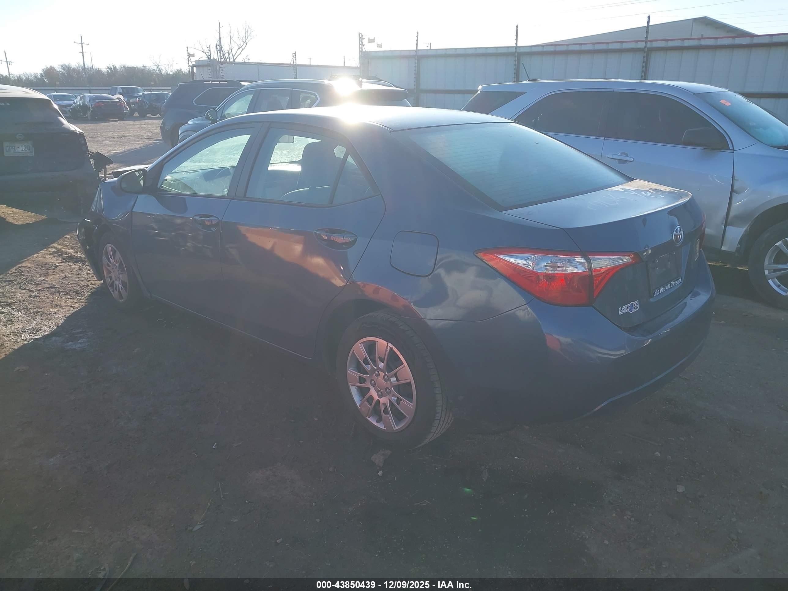TOYOTA COROLLA image 3
