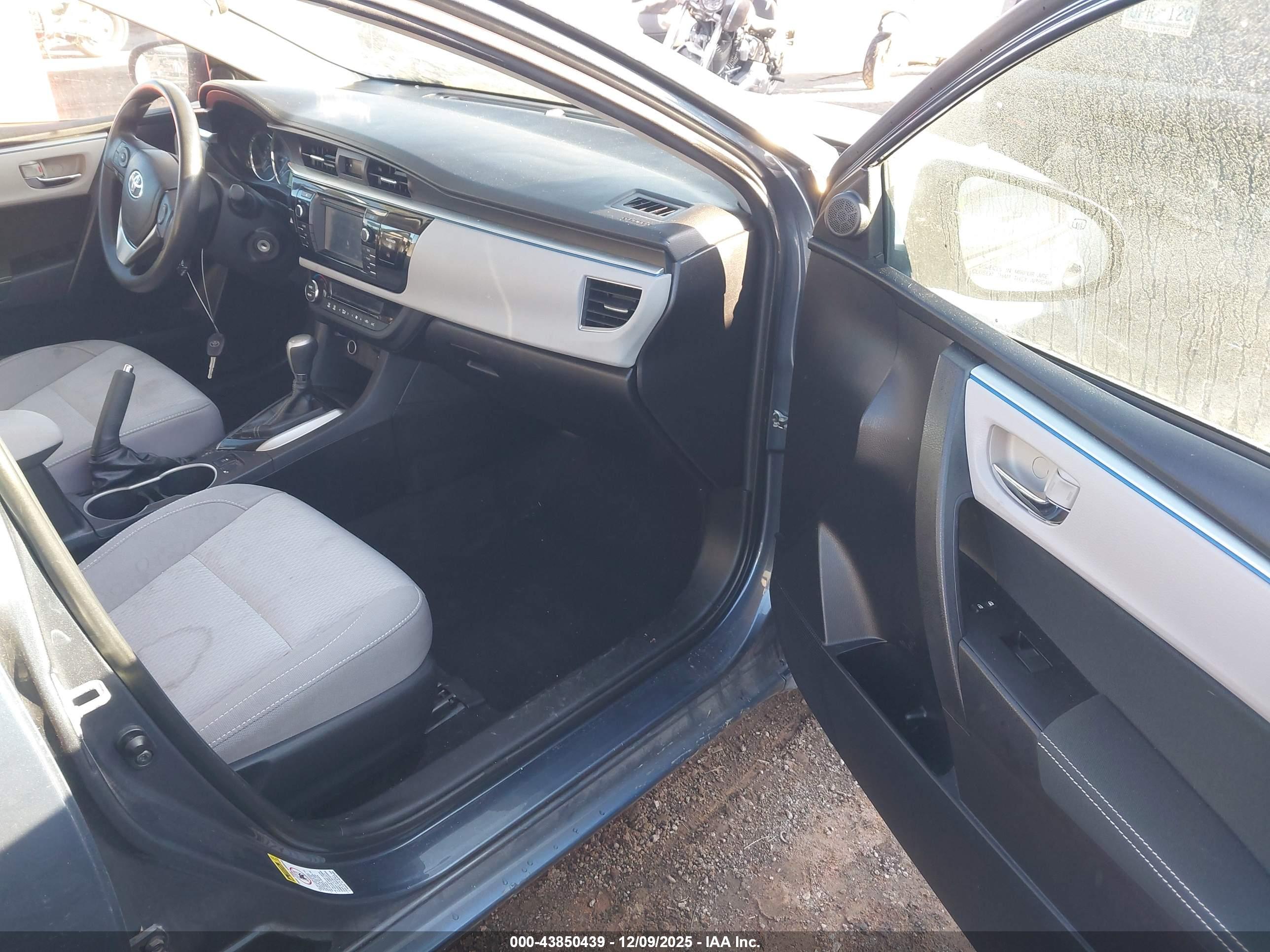TOYOTA COROLLA image 5