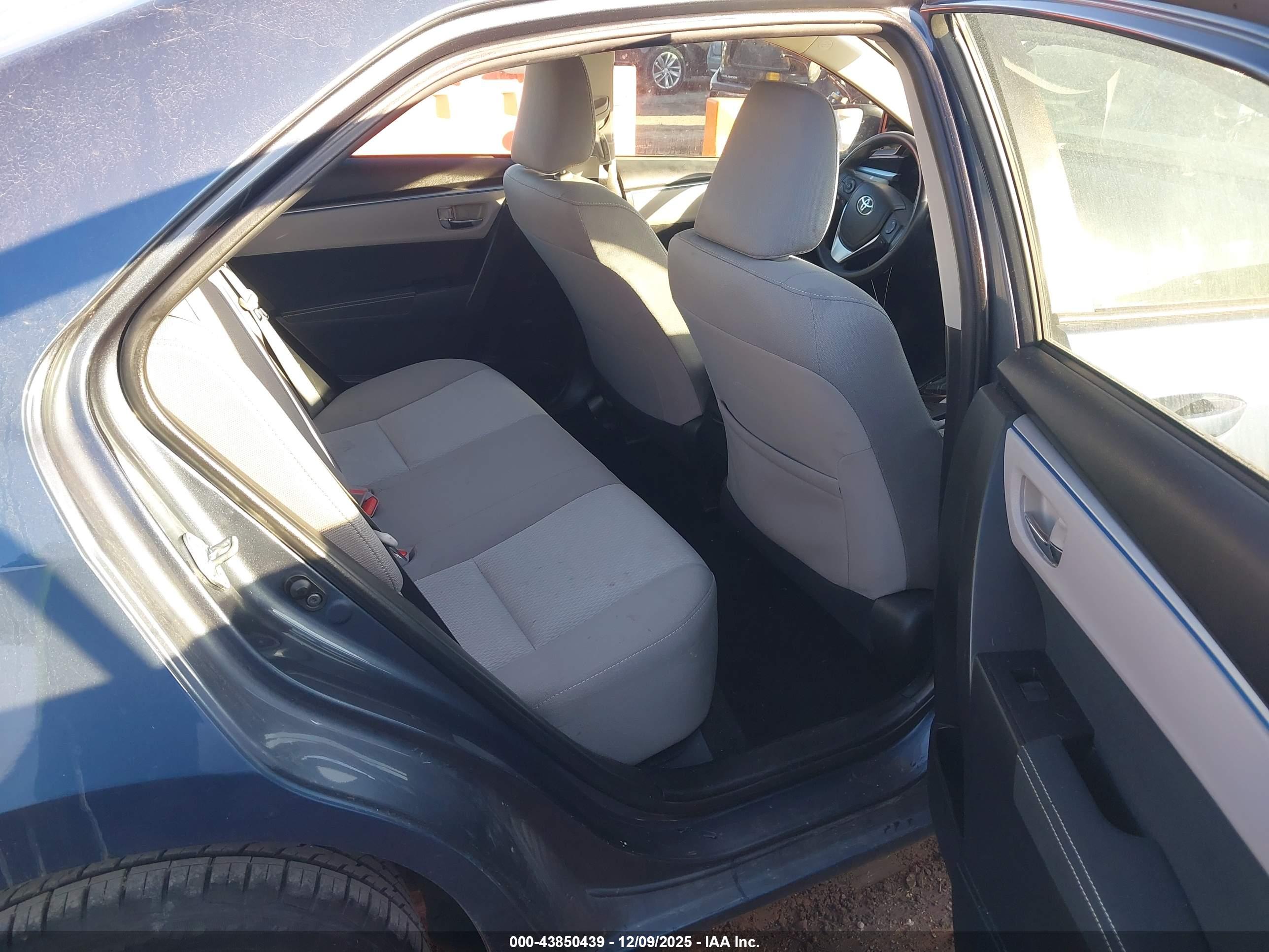 TOYOTA COROLLA image 8