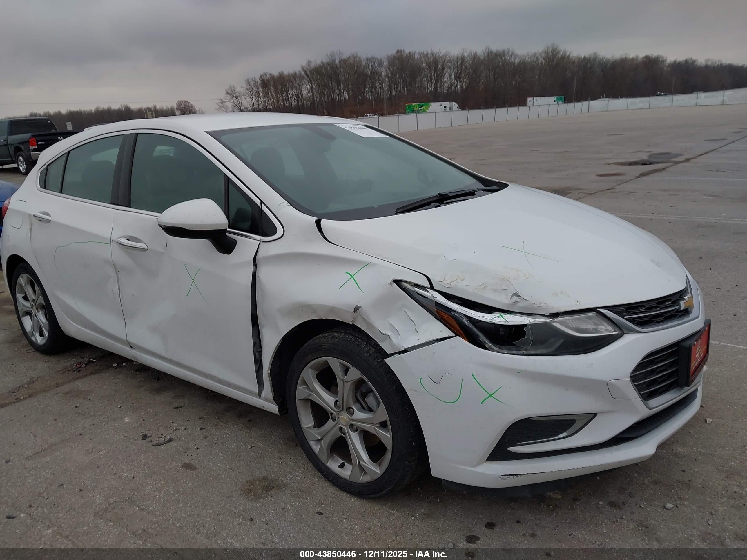 CHEVROLET CRUZE image 6