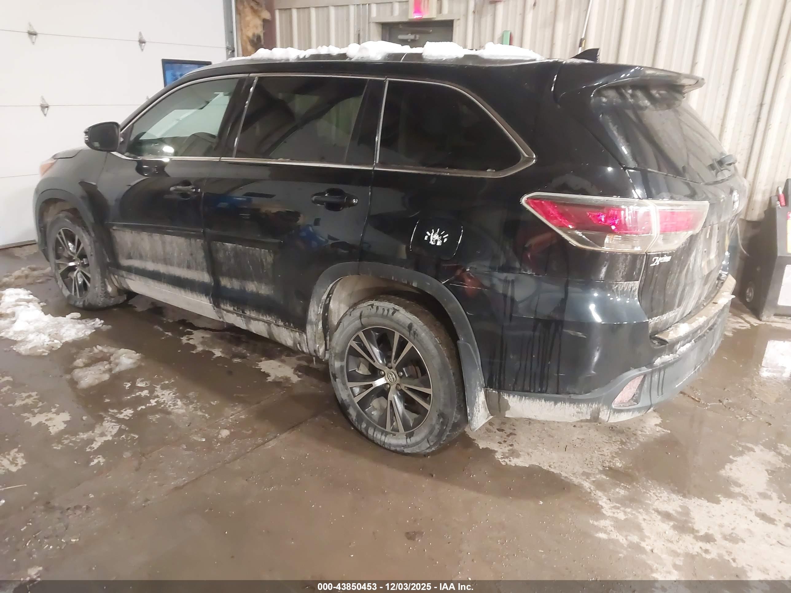 TOYOTA HIGHLANDER image 3