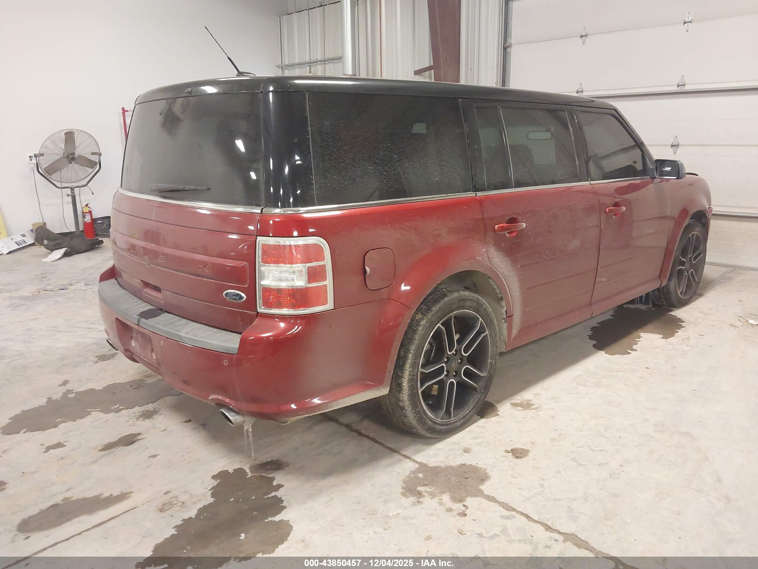 FORD FLEX image 4