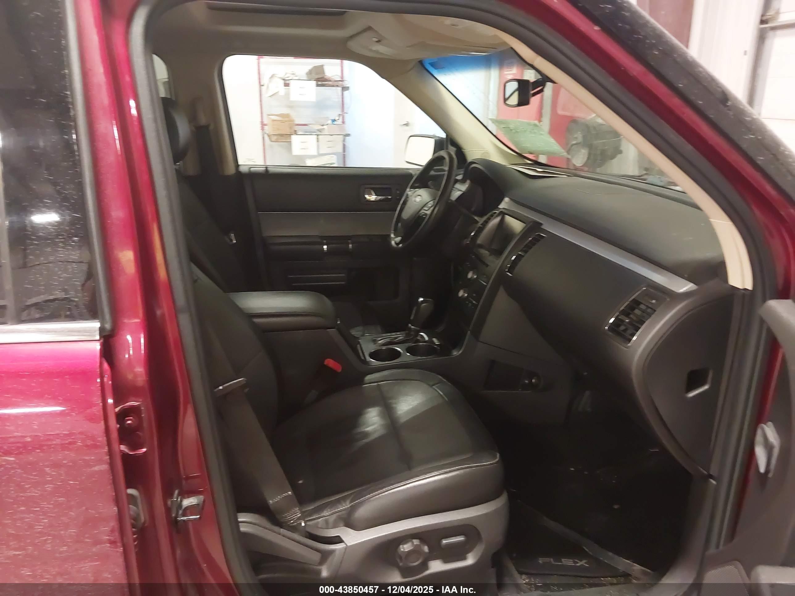 FORD FLEX image 5