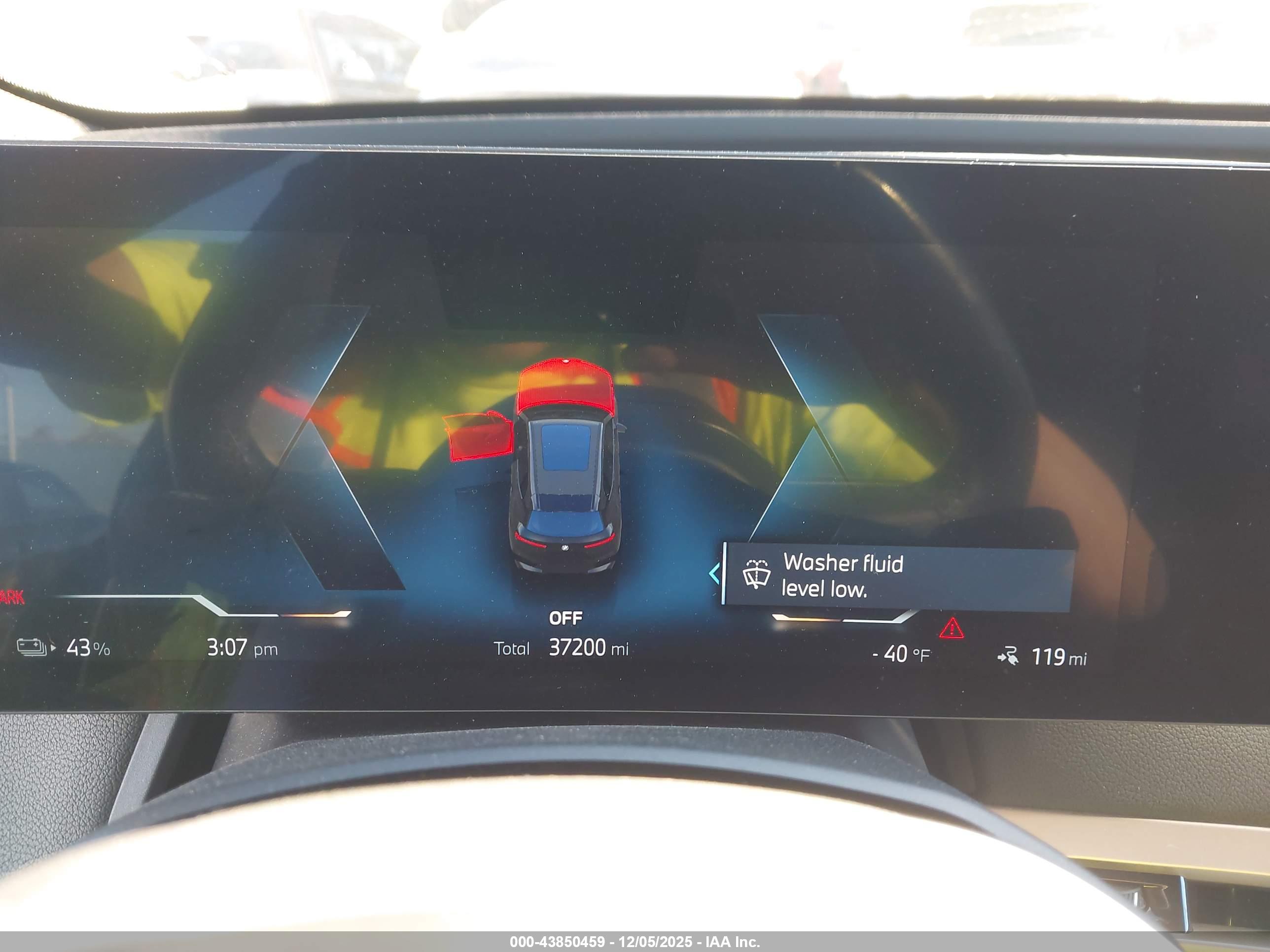 BMW IX image 7