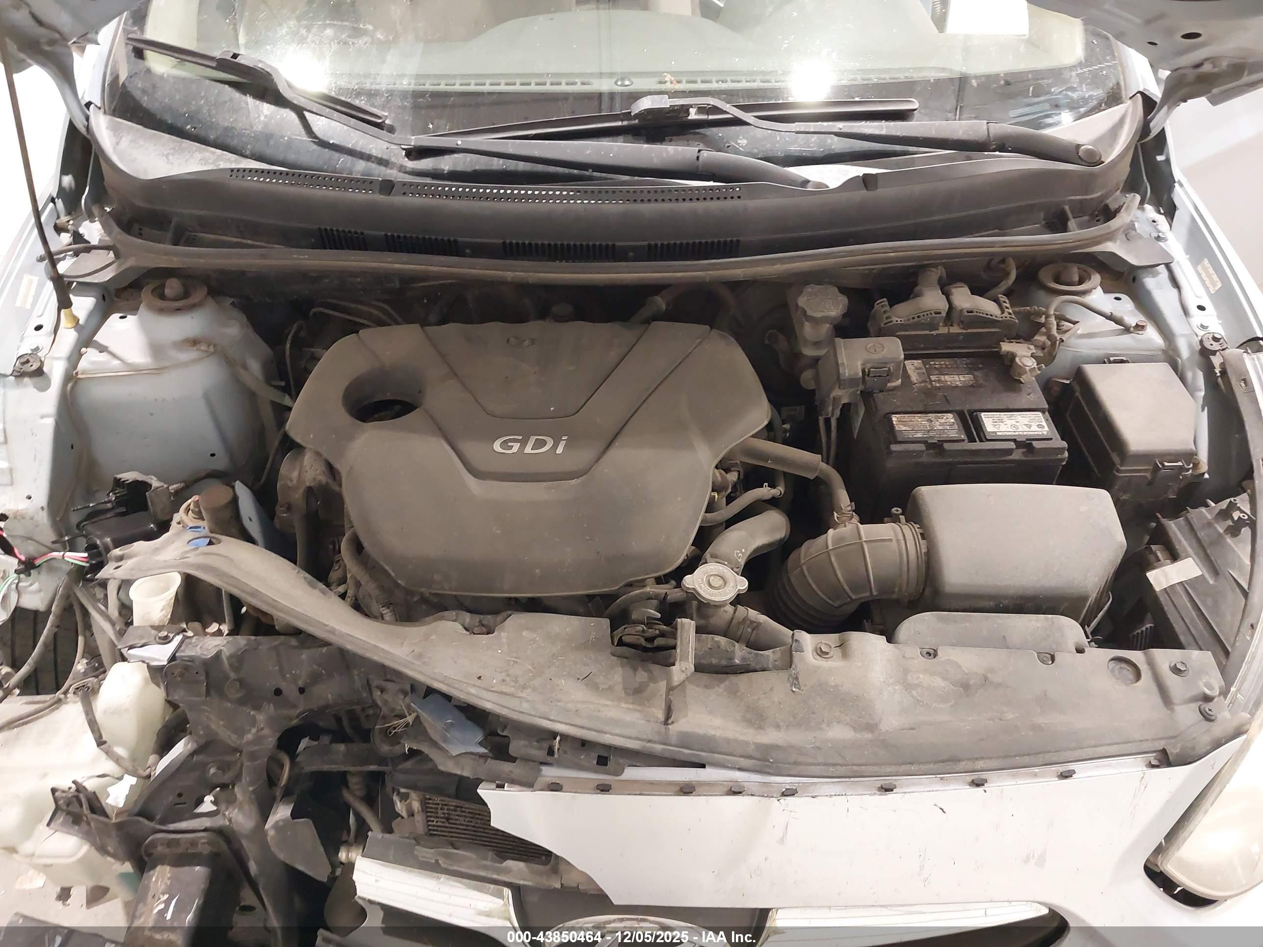 HYUNDAI ACCENT image 10