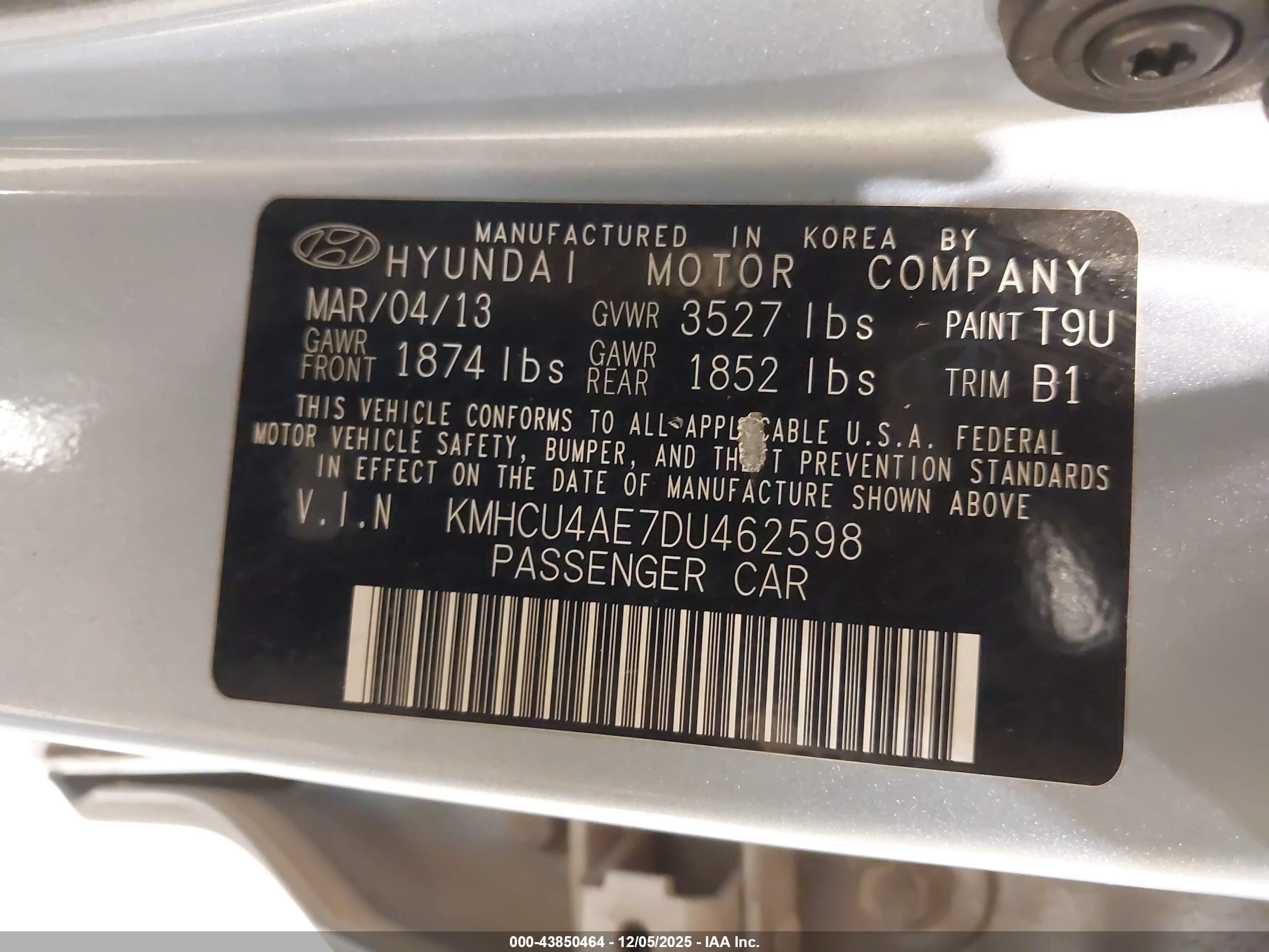 HYUNDAI ACCENT image 9