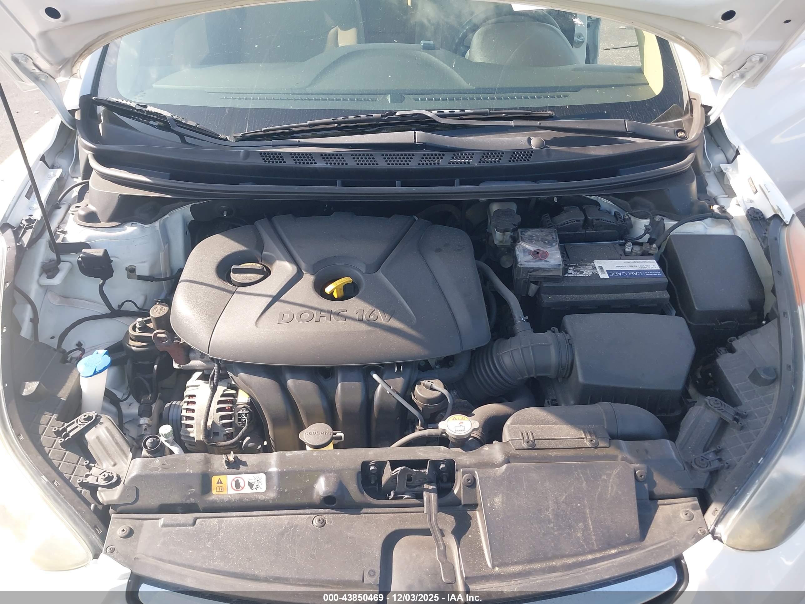 HYUNDAI ELANTRA image 10