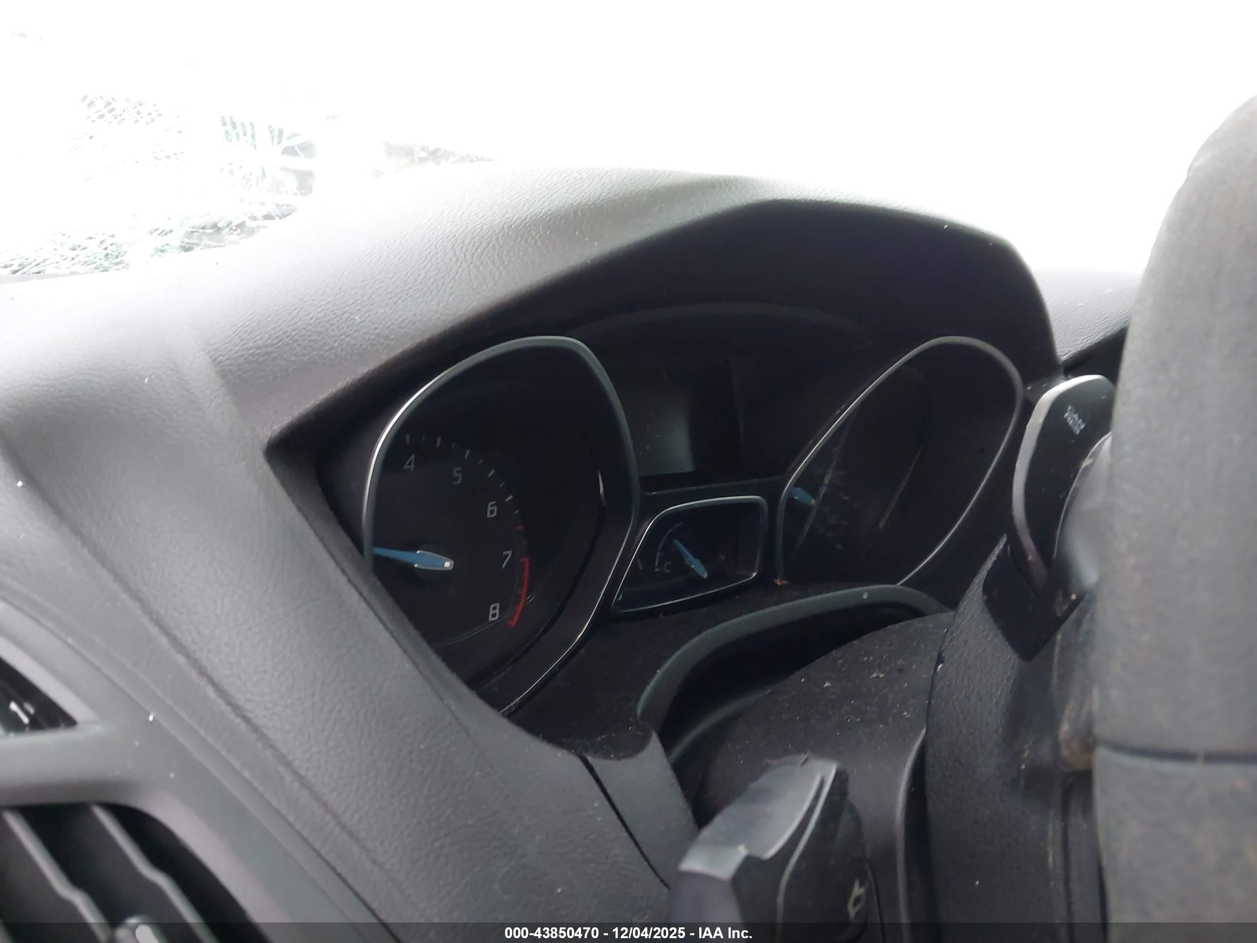 FORD FOCUS image 7