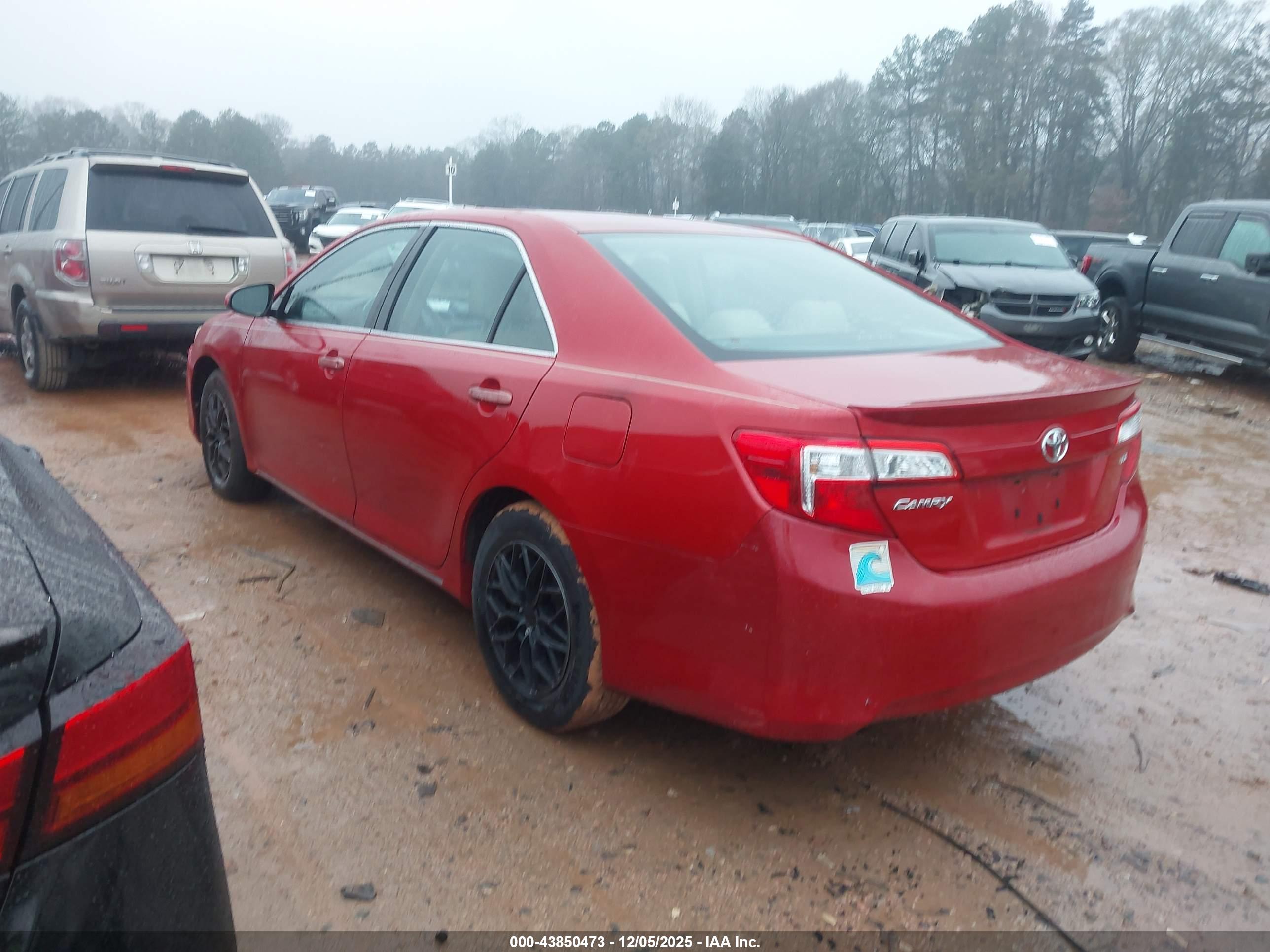 TOYOTA CAMRY image 3