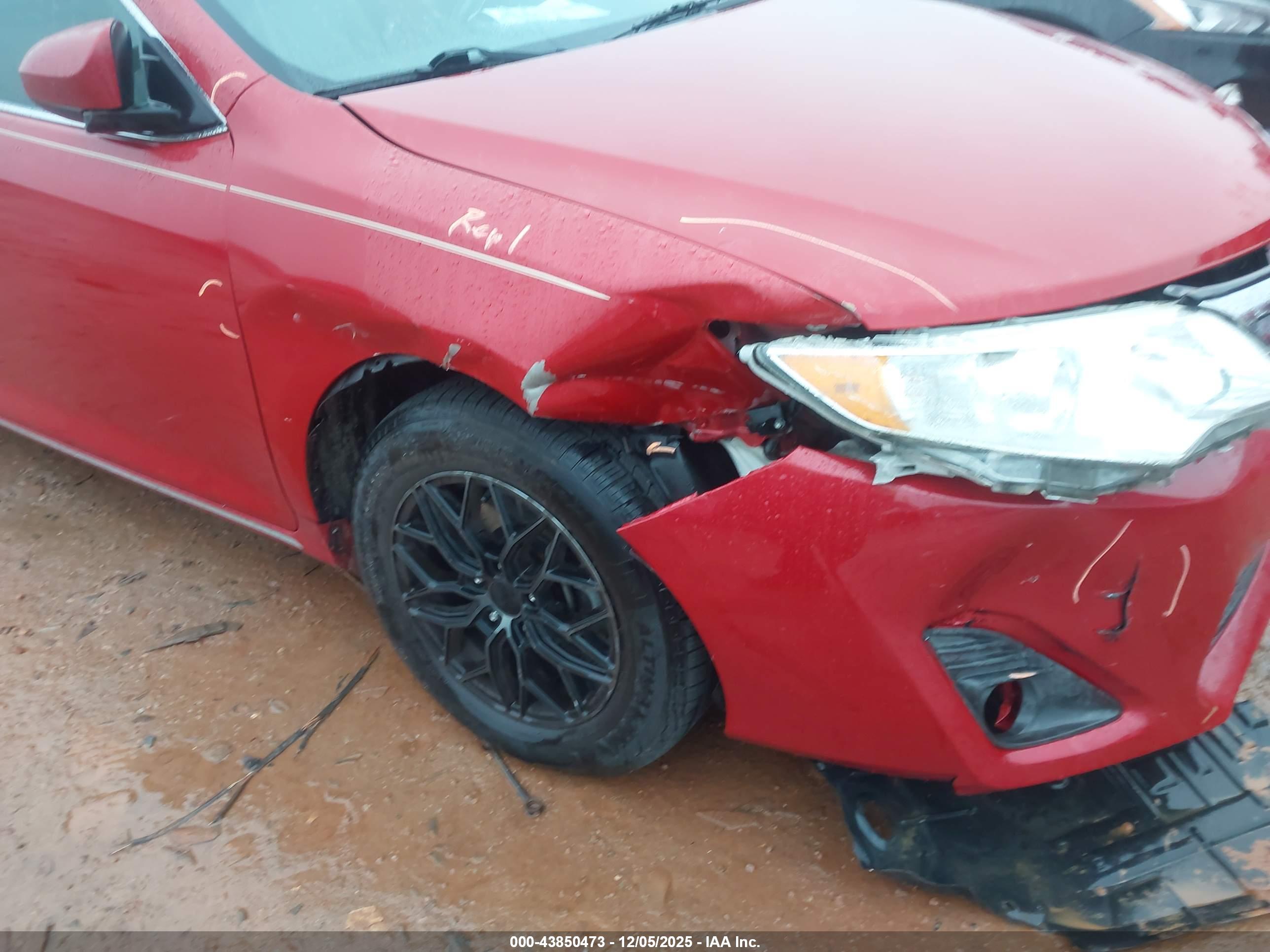 TOYOTA CAMRY image 6
