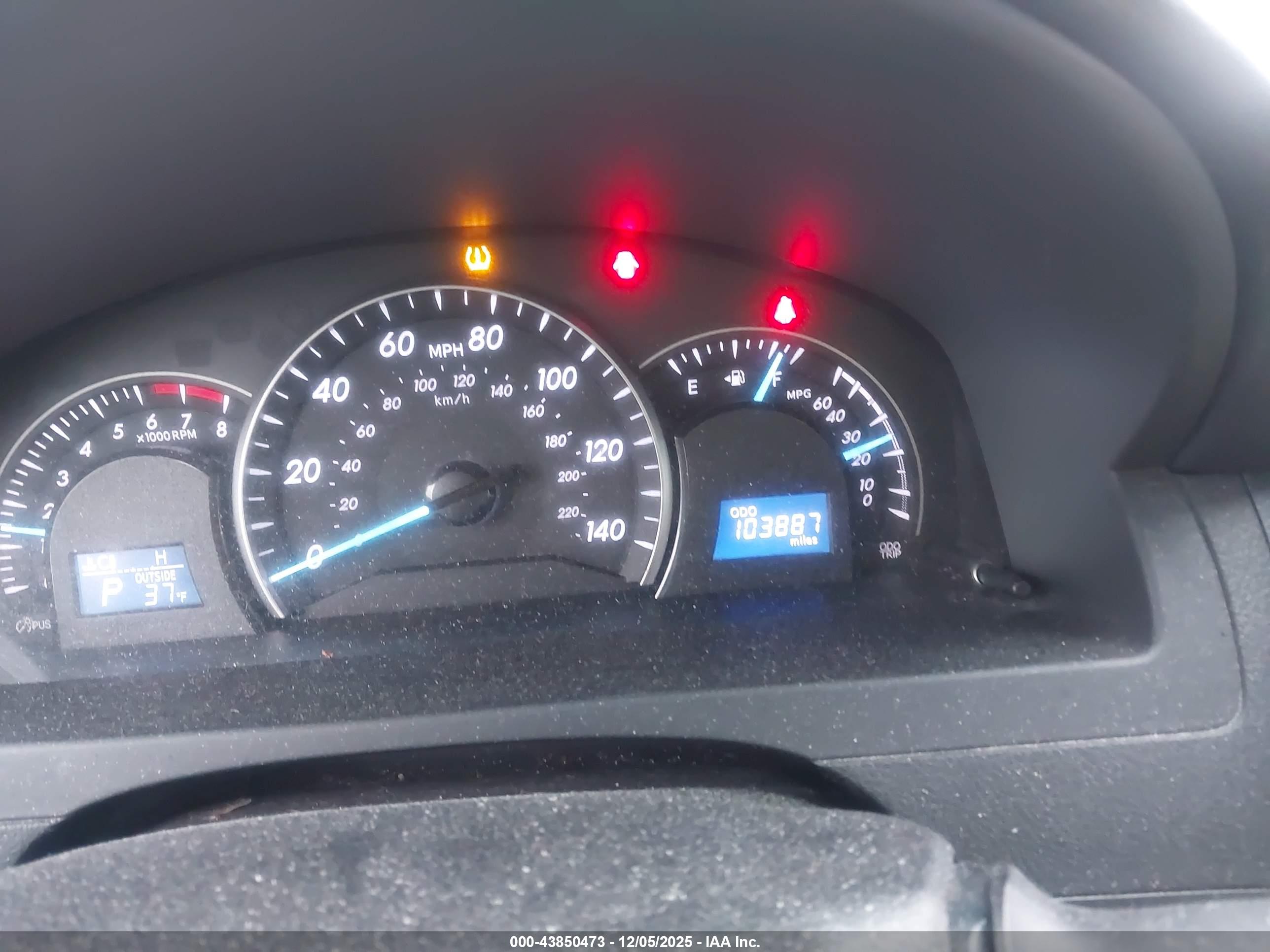 TOYOTA CAMRY image 7
