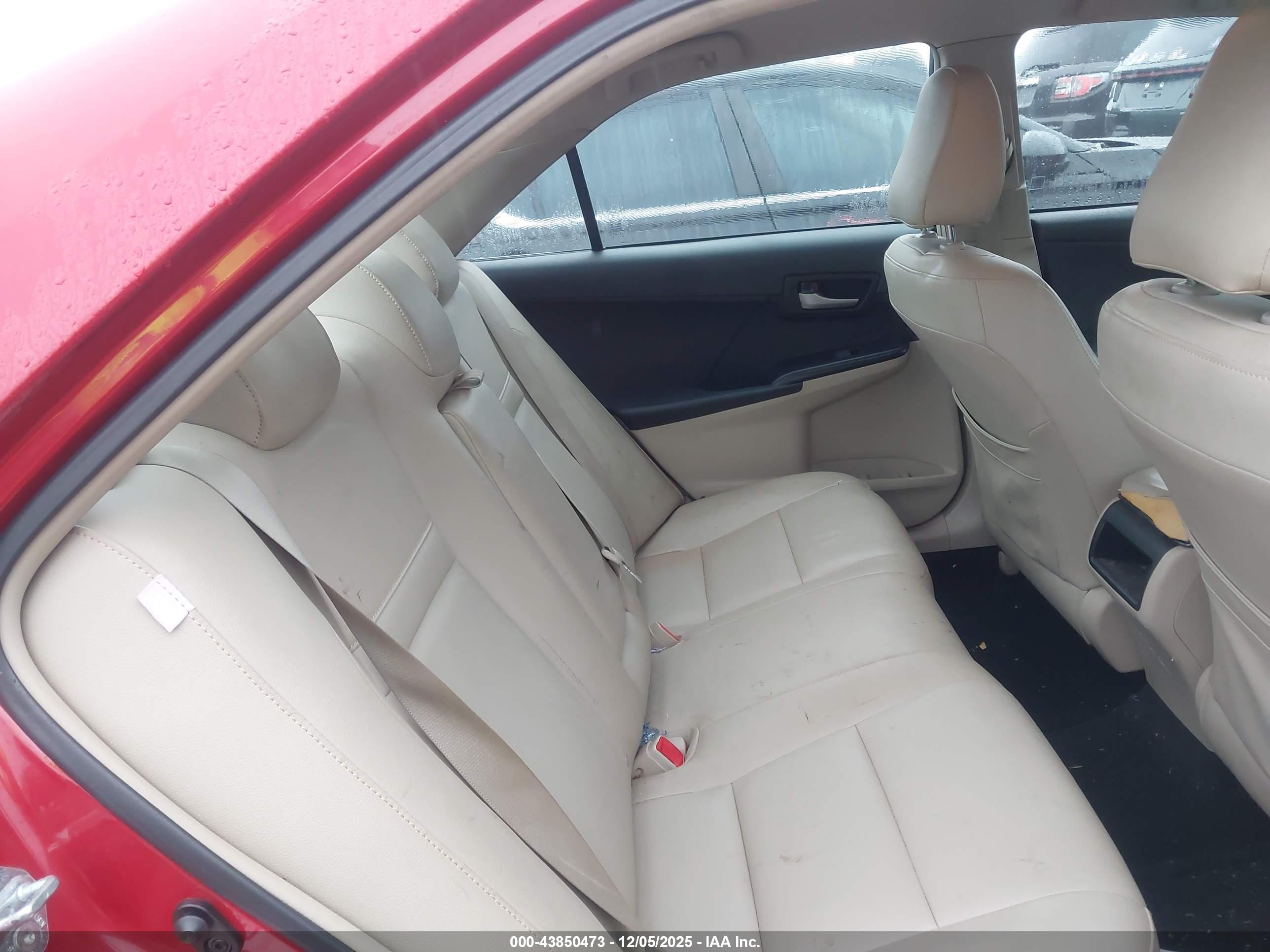 TOYOTA CAMRY image 8