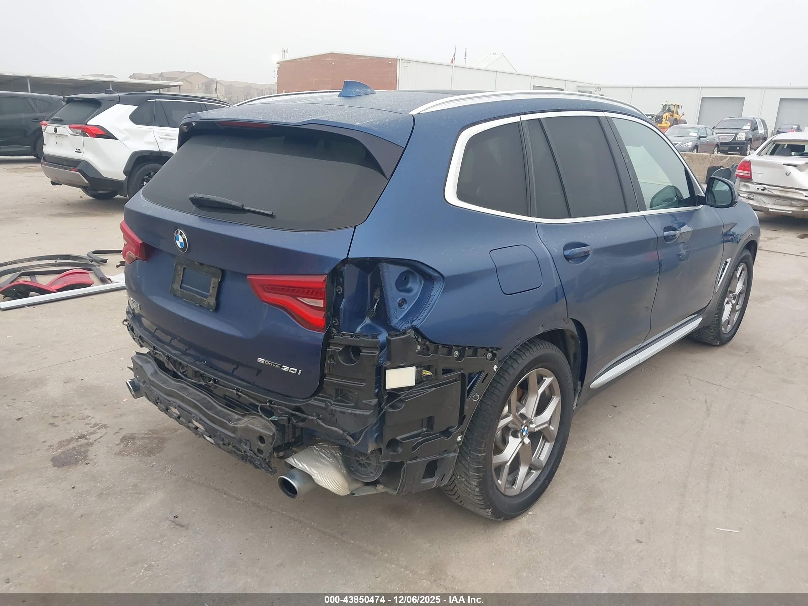 BMW X3 image 4