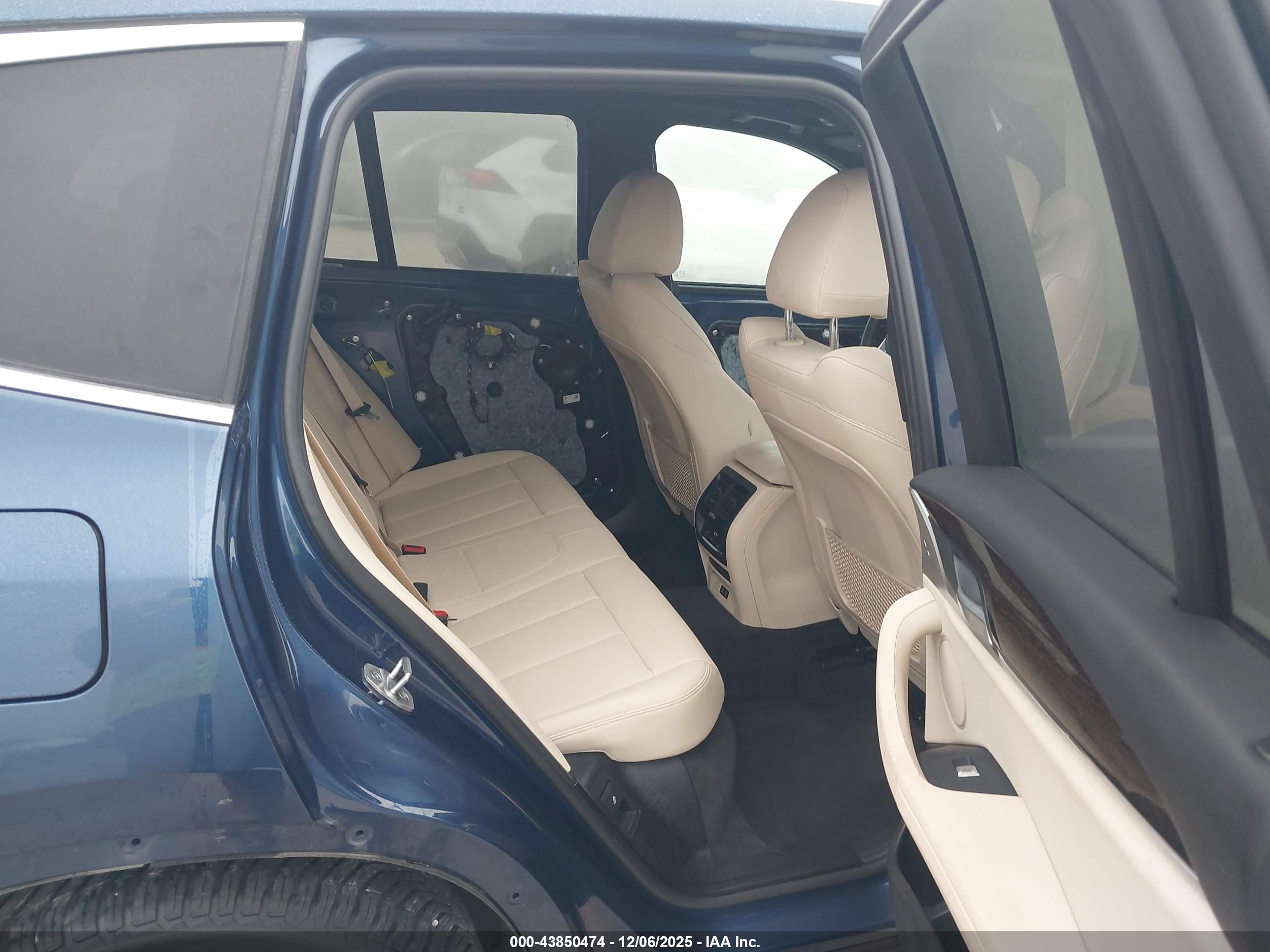 BMW X3 image 8